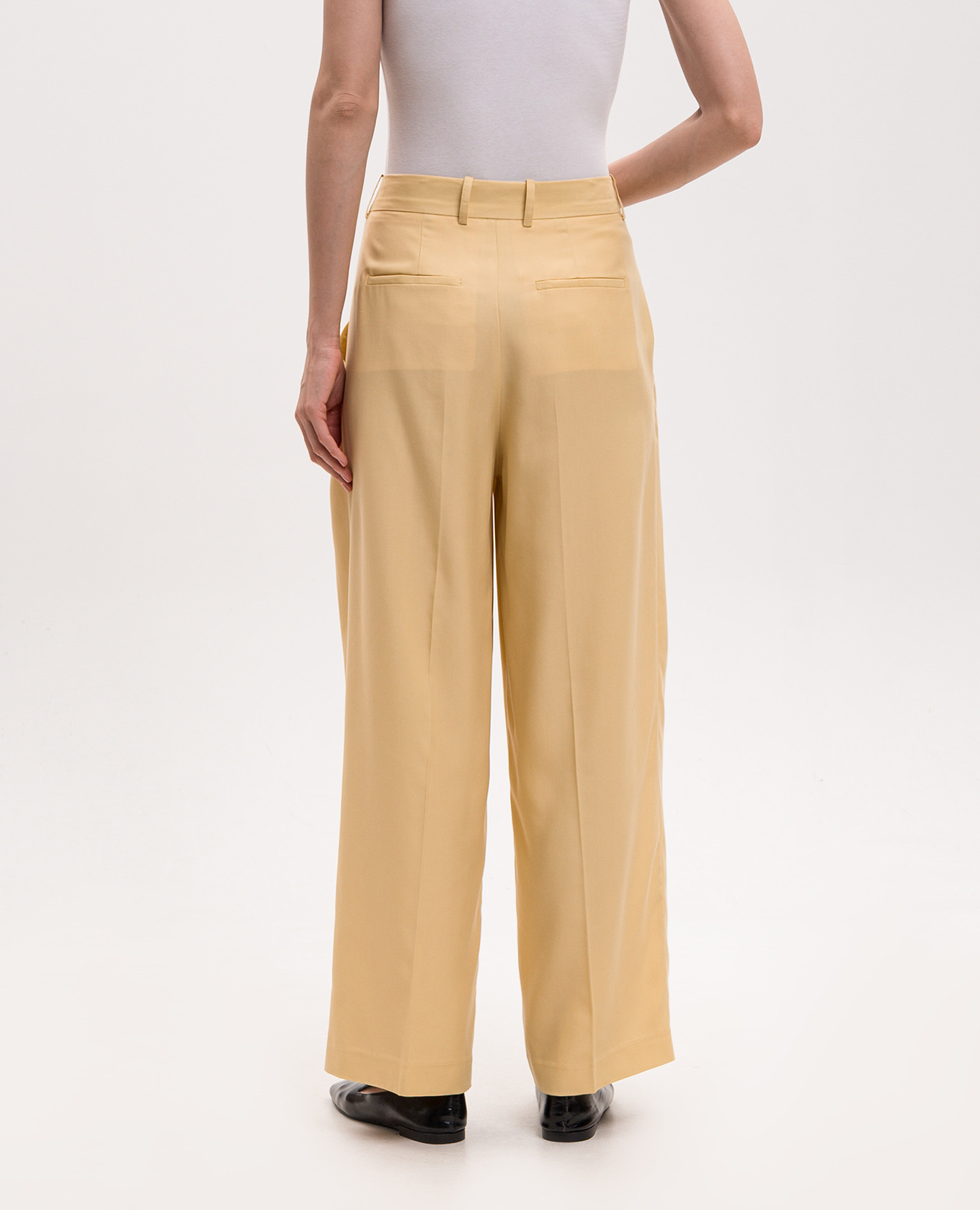 Yellow pants Solotre 4