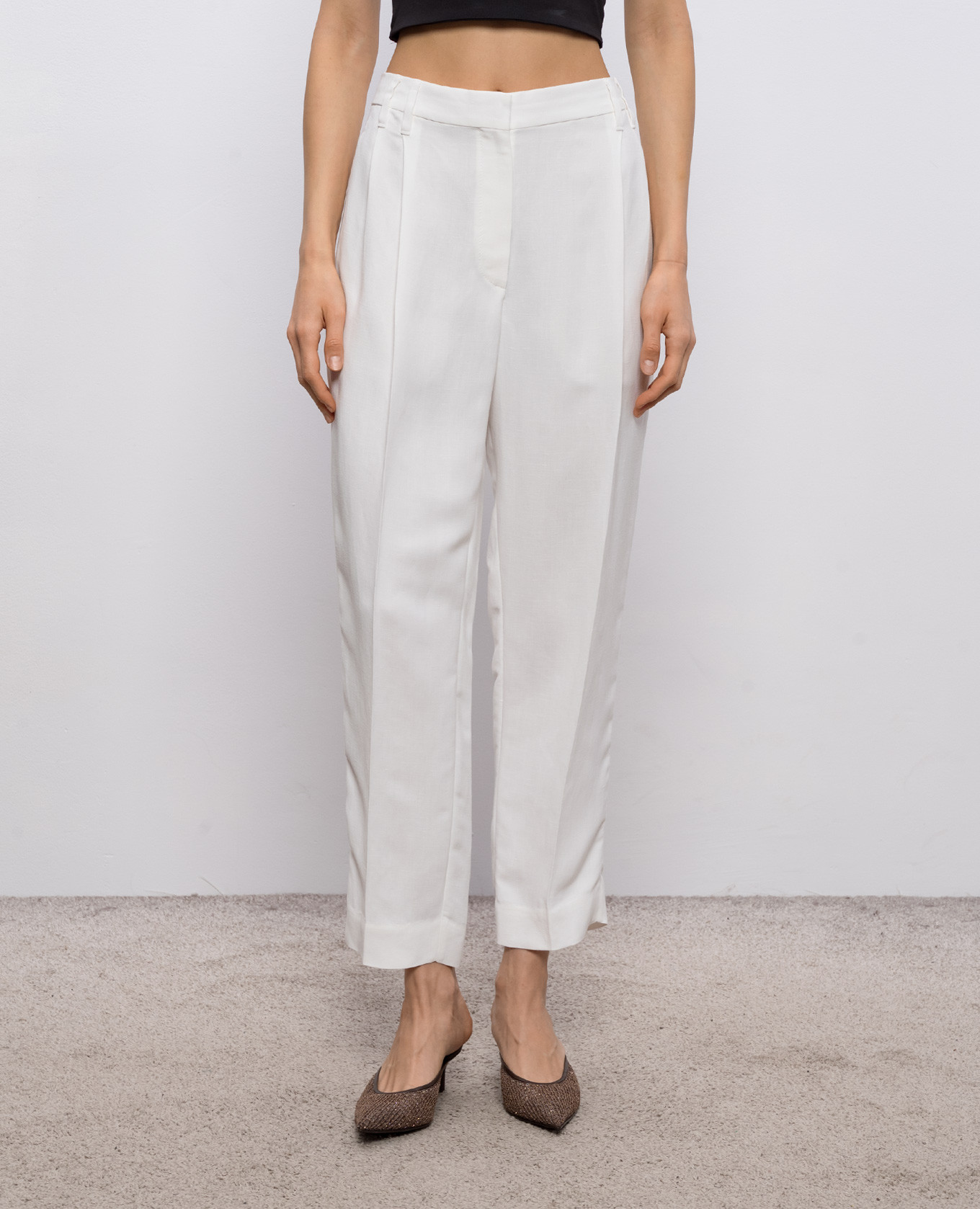 

White linen pants with monil chain Brunello Cucinelli