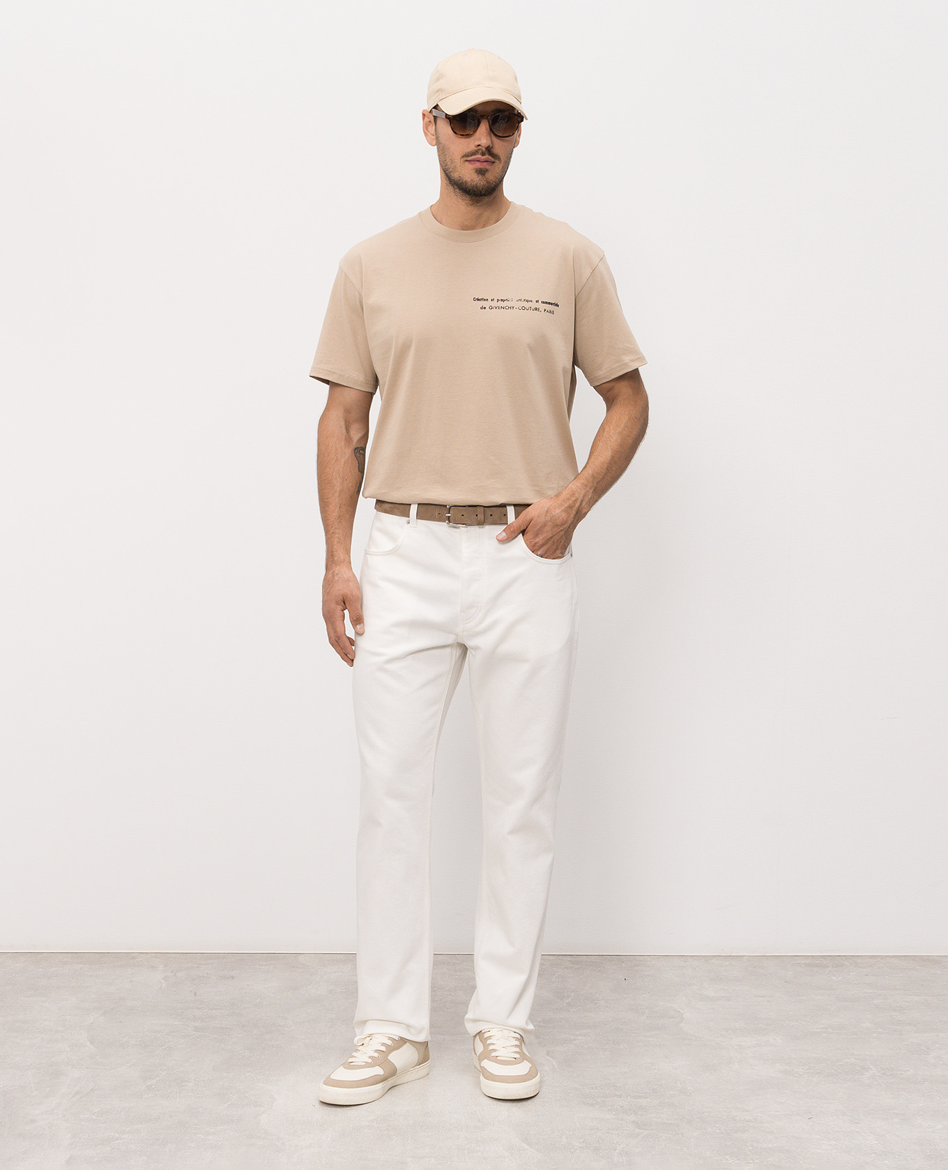 

Ivory jeans with logo patch Givenchy, Beige
