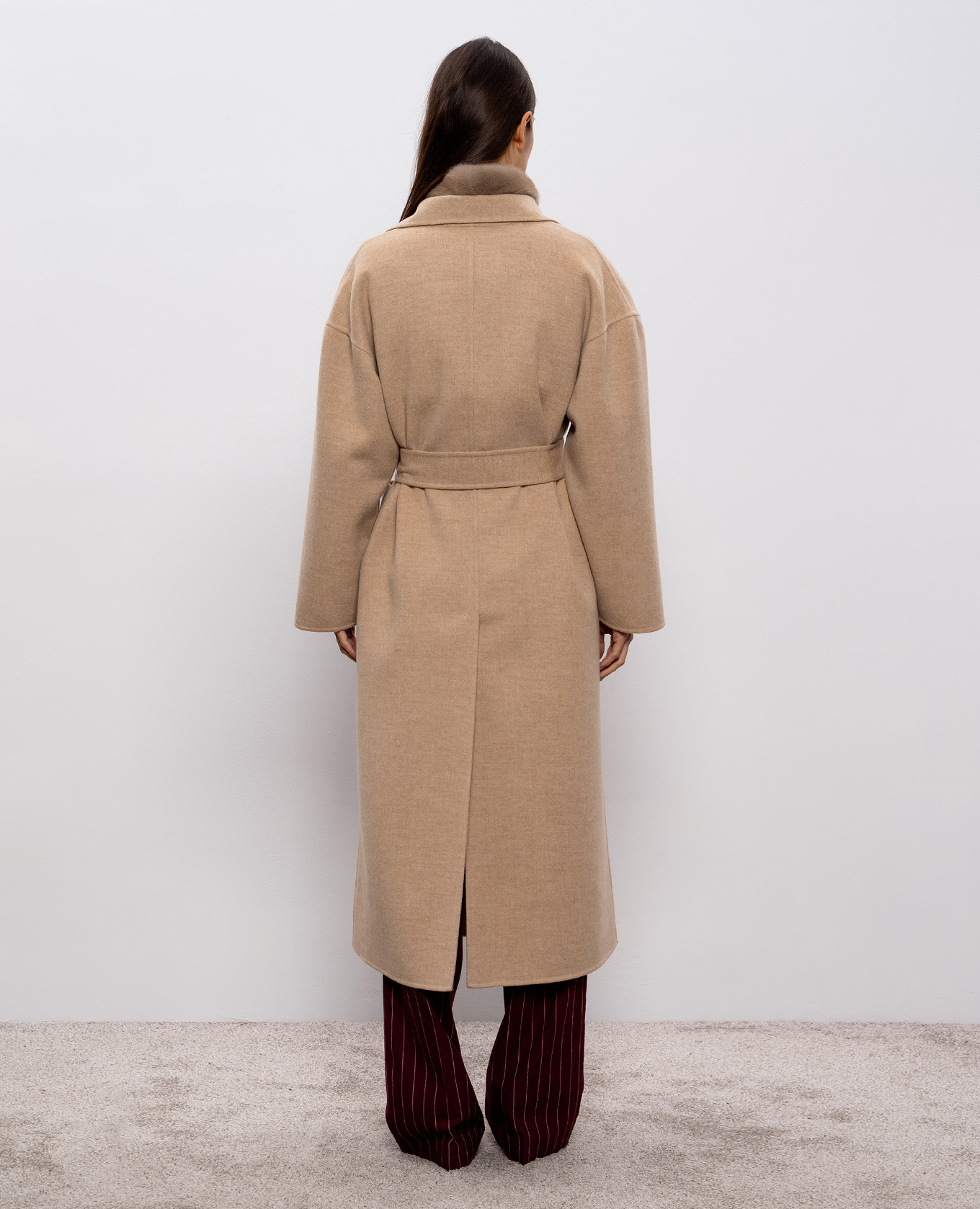 

Beige wool and cashmere coat with a smell Babe Pay Pls