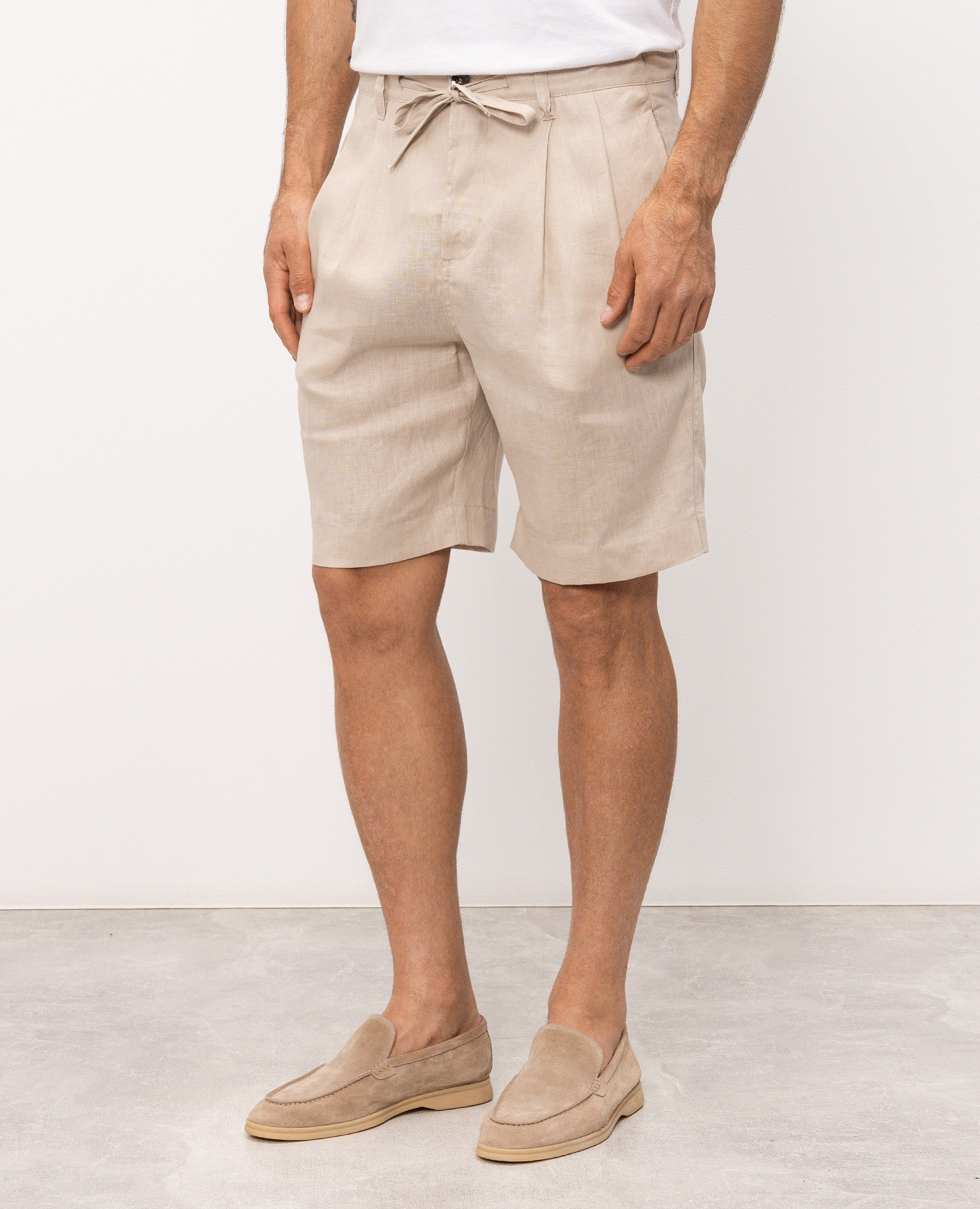 

Beige linen shorts Officina 36