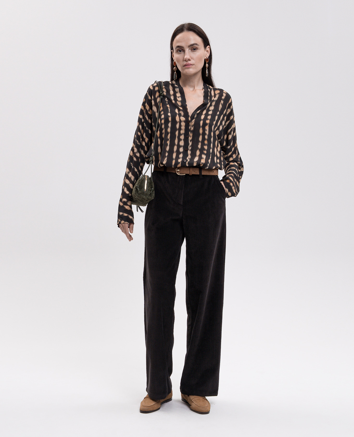Black blouse with contrasting print Momoni 2