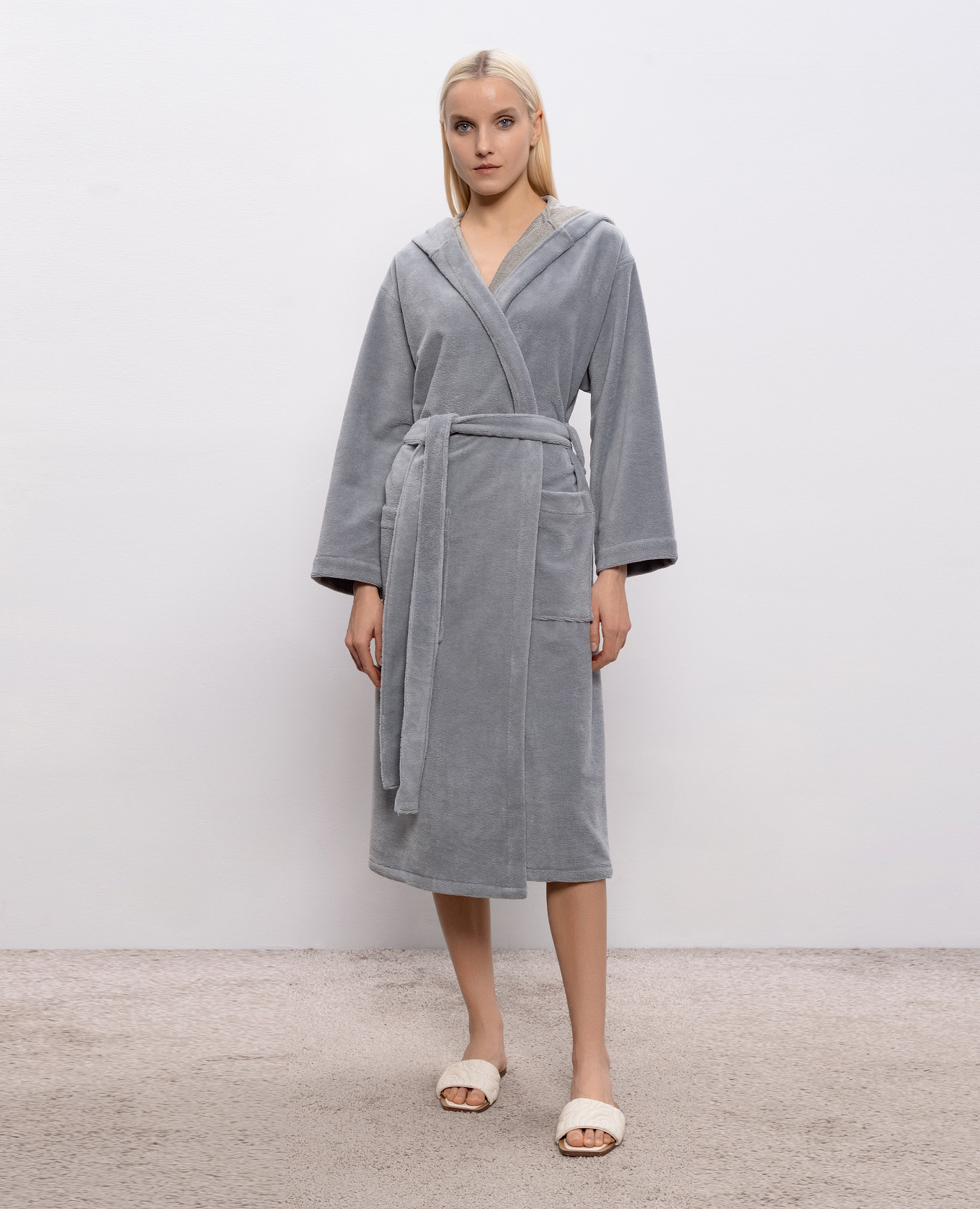 

Grey terry robe with hood Symbol Home