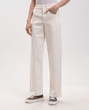 Brunello Cucinelli Ivory jeans with a monil chain MP137P4021