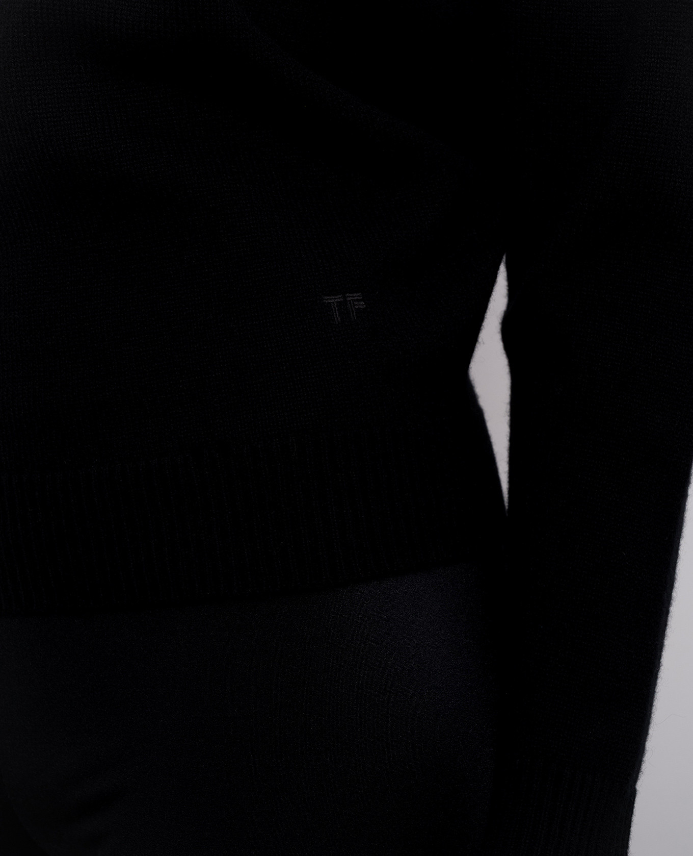 

Black cashmere pullover Tom Ford