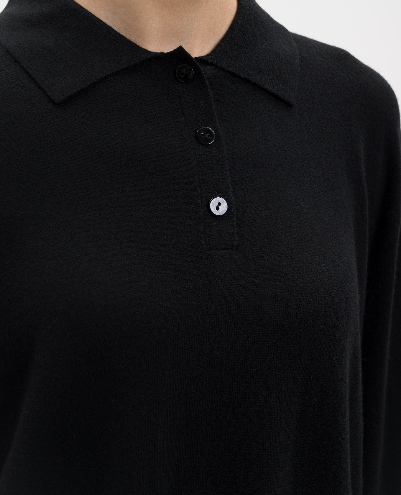 

Caisa black cashmere polo LISA YANG