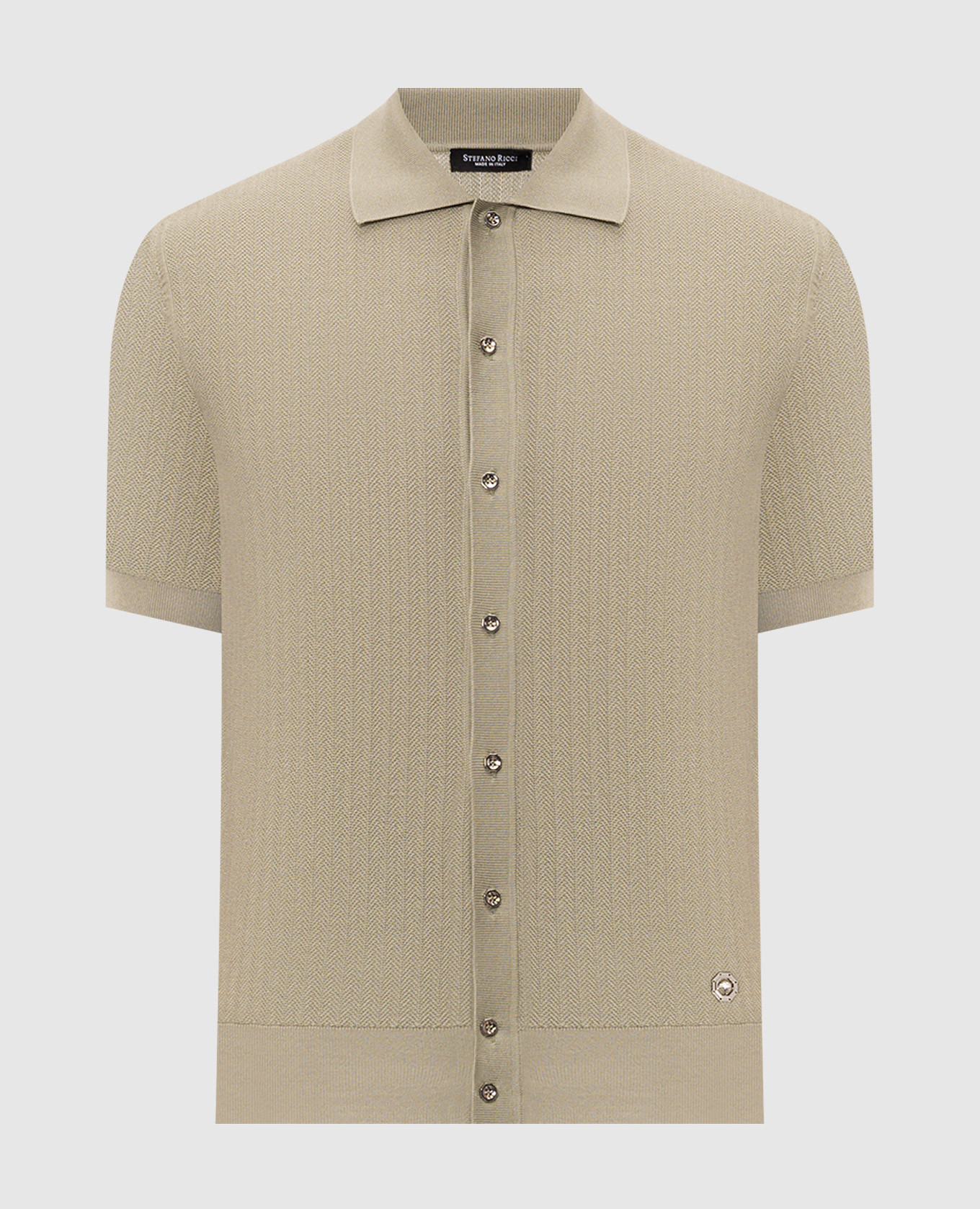Green short-sleeved shirt