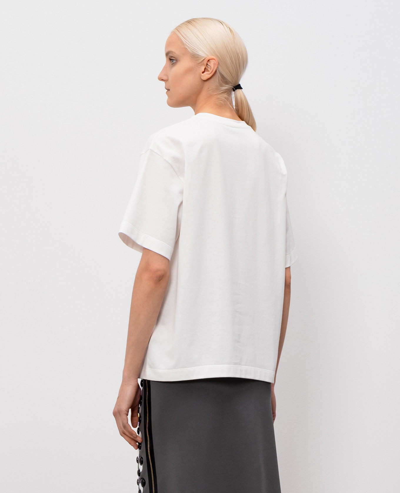 White T-shirt with brooches Fendi 4