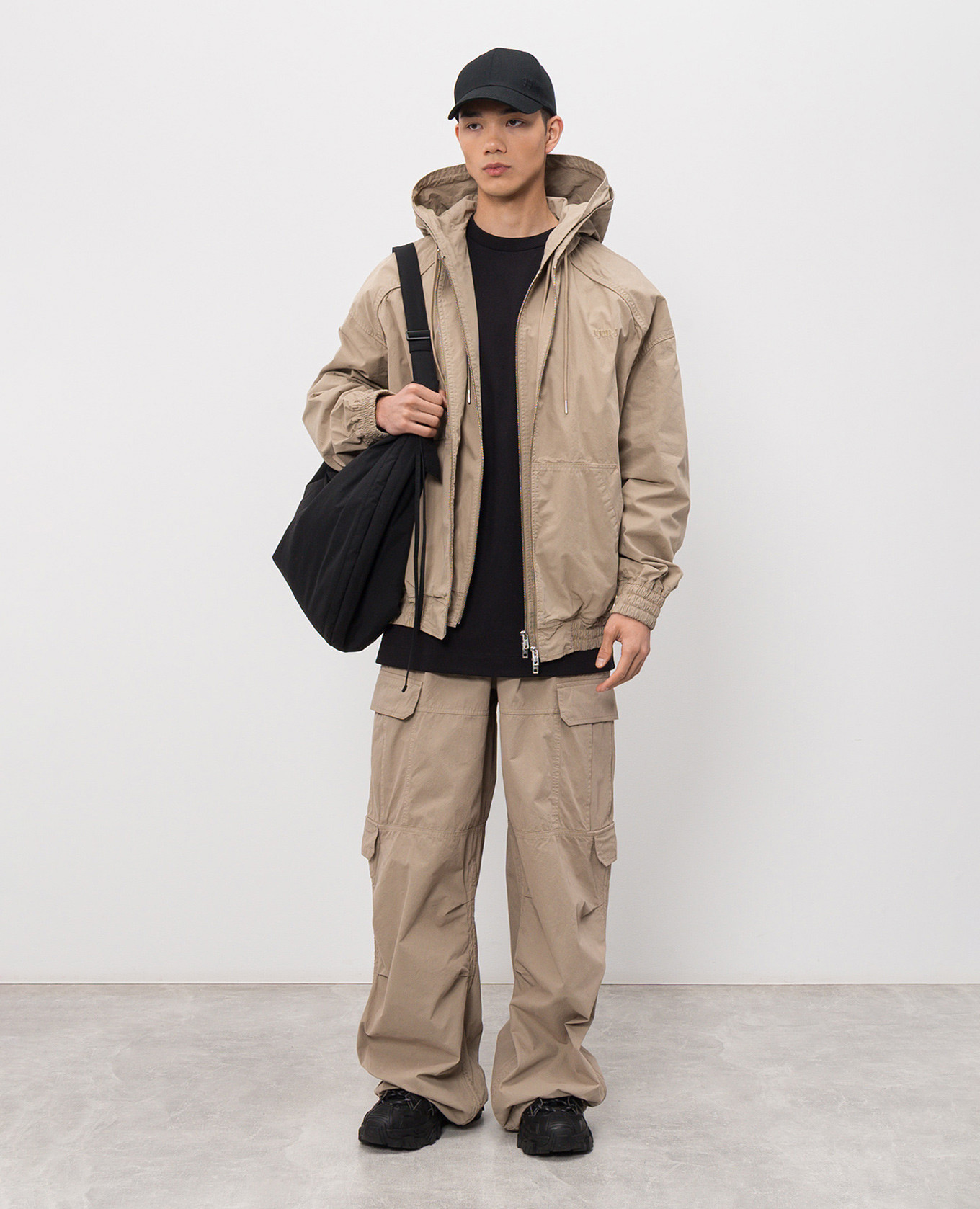 

Beige cargo pants Juun.j