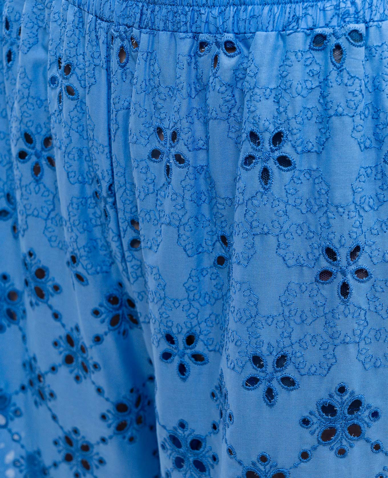 

Blue openwork pants with embroidery Ermanno Scervino Life