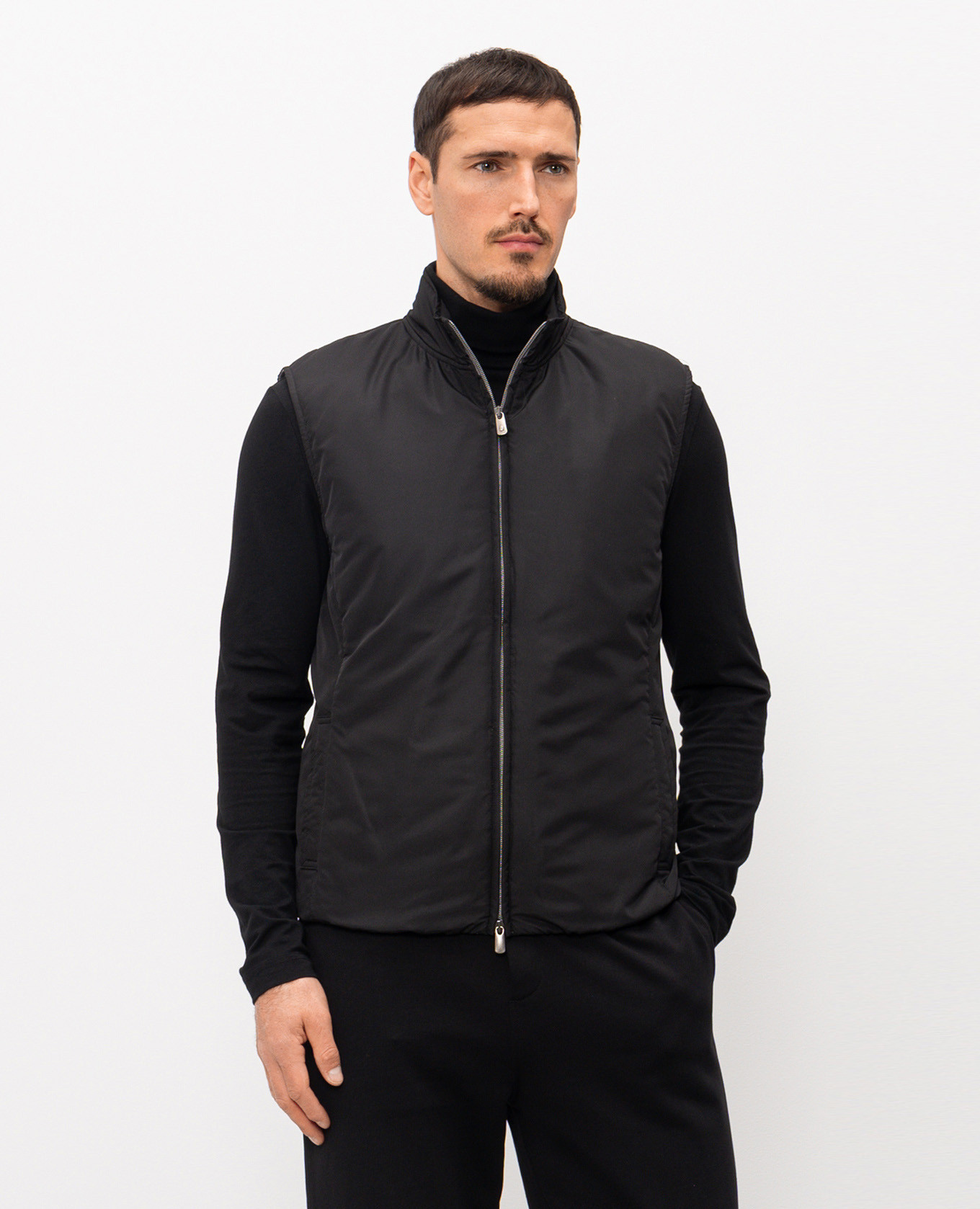 

Black vest CAPOBIANCO