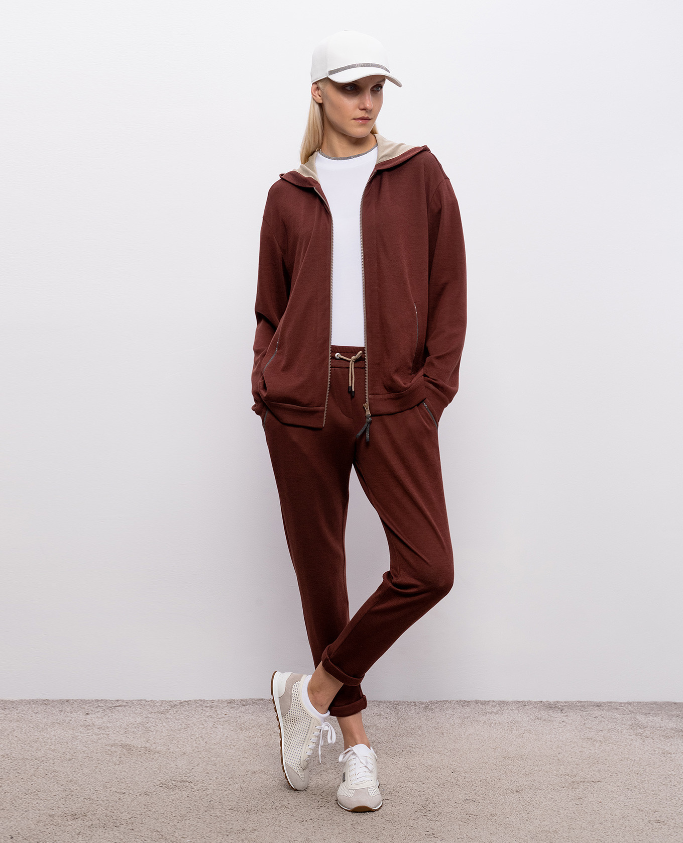 

Brown sports jacket with silk Brunello Cucinelli
