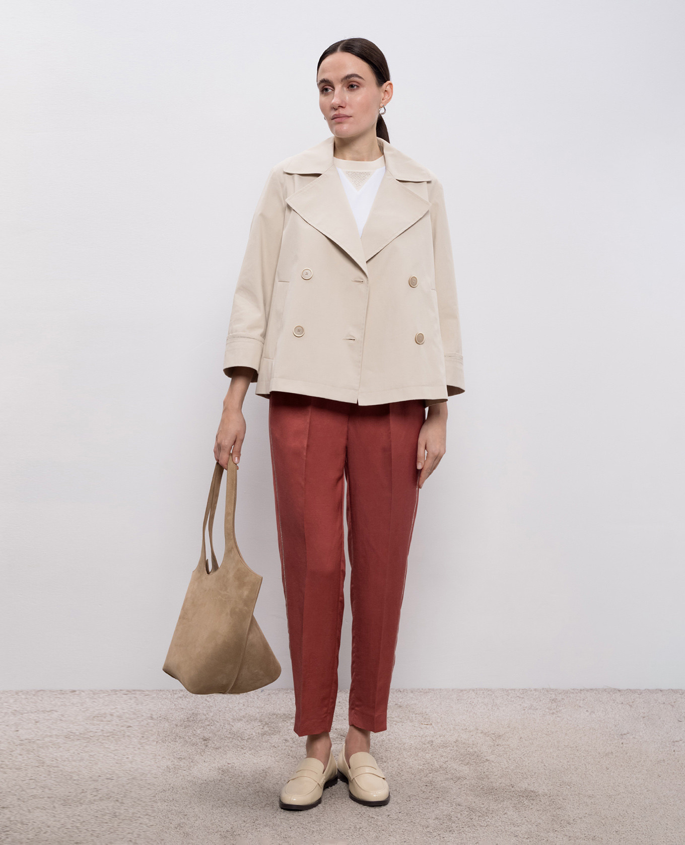 

White T-shirt with a monil chain Peserico