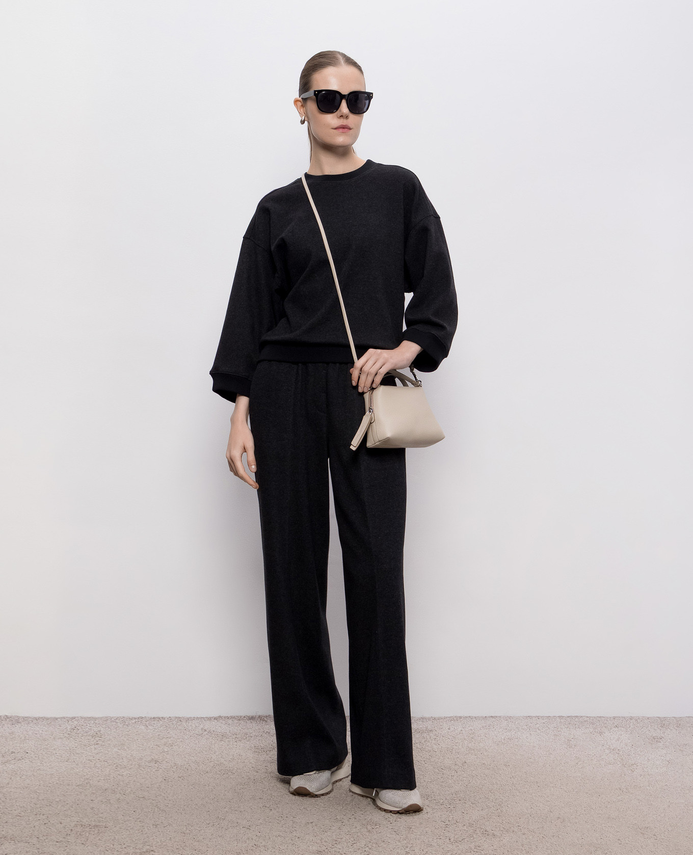 

Black sweatshirt Peserico