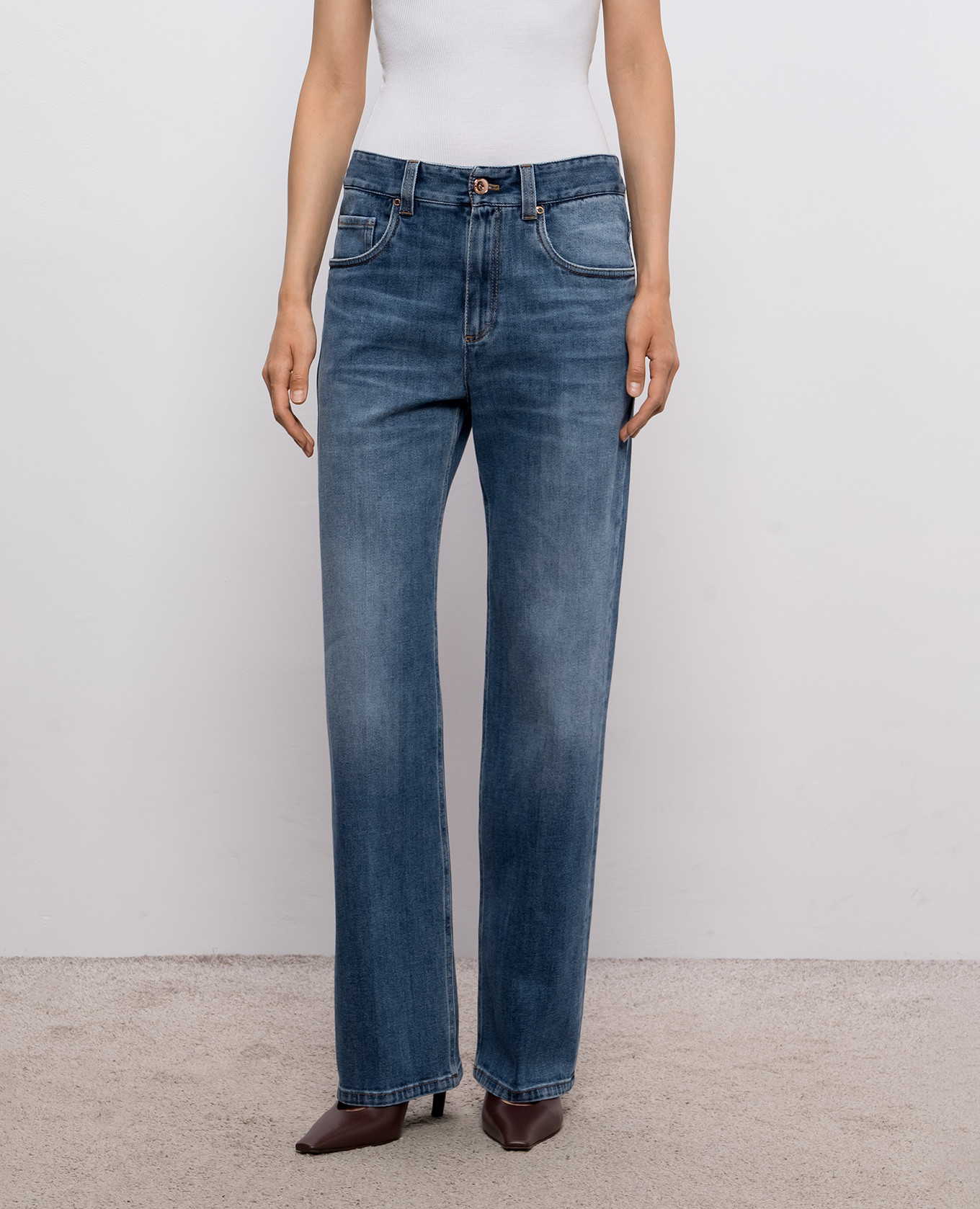 

Blue jeans with a worn effect Brunello Cucinelli