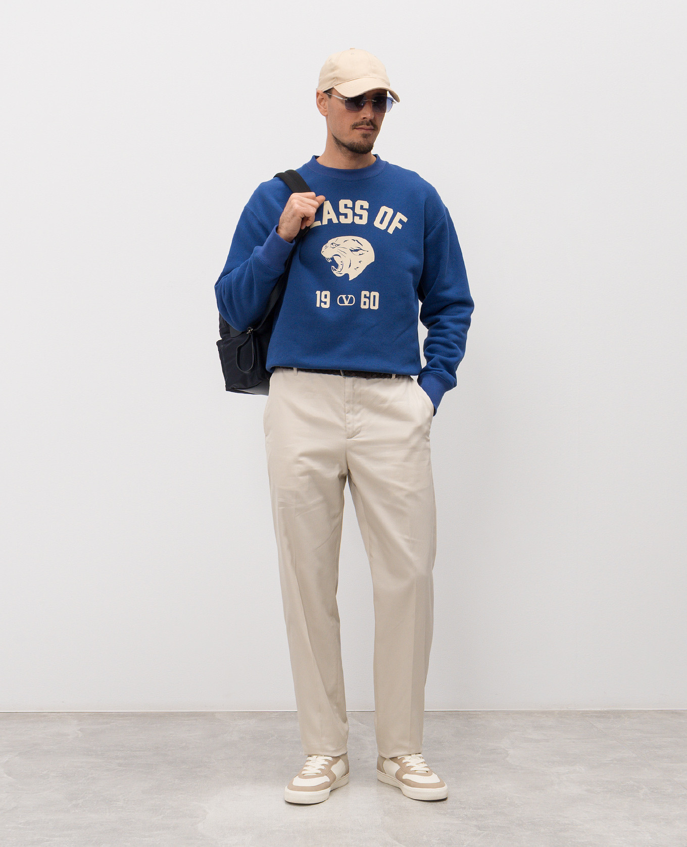 Blue sweatshirt with print Valentino 2