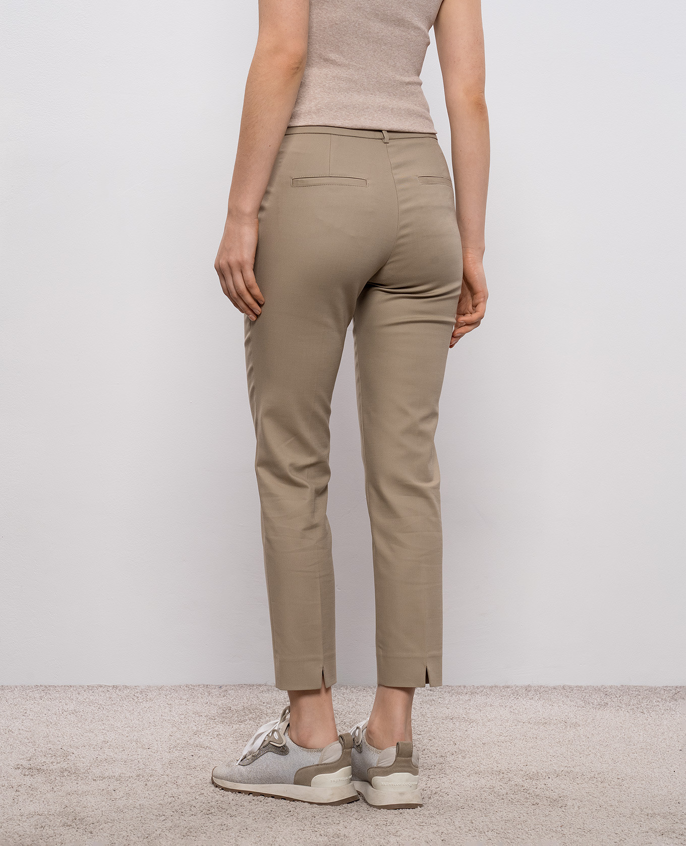 

Khaki pants with patch Peserico
