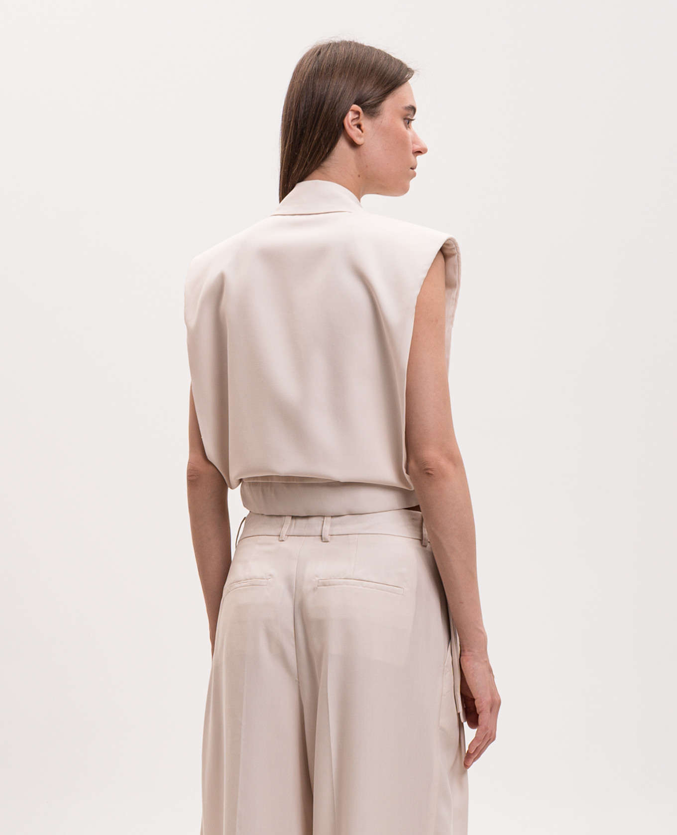 Beige asymmetrical vest with belt Solotre 4