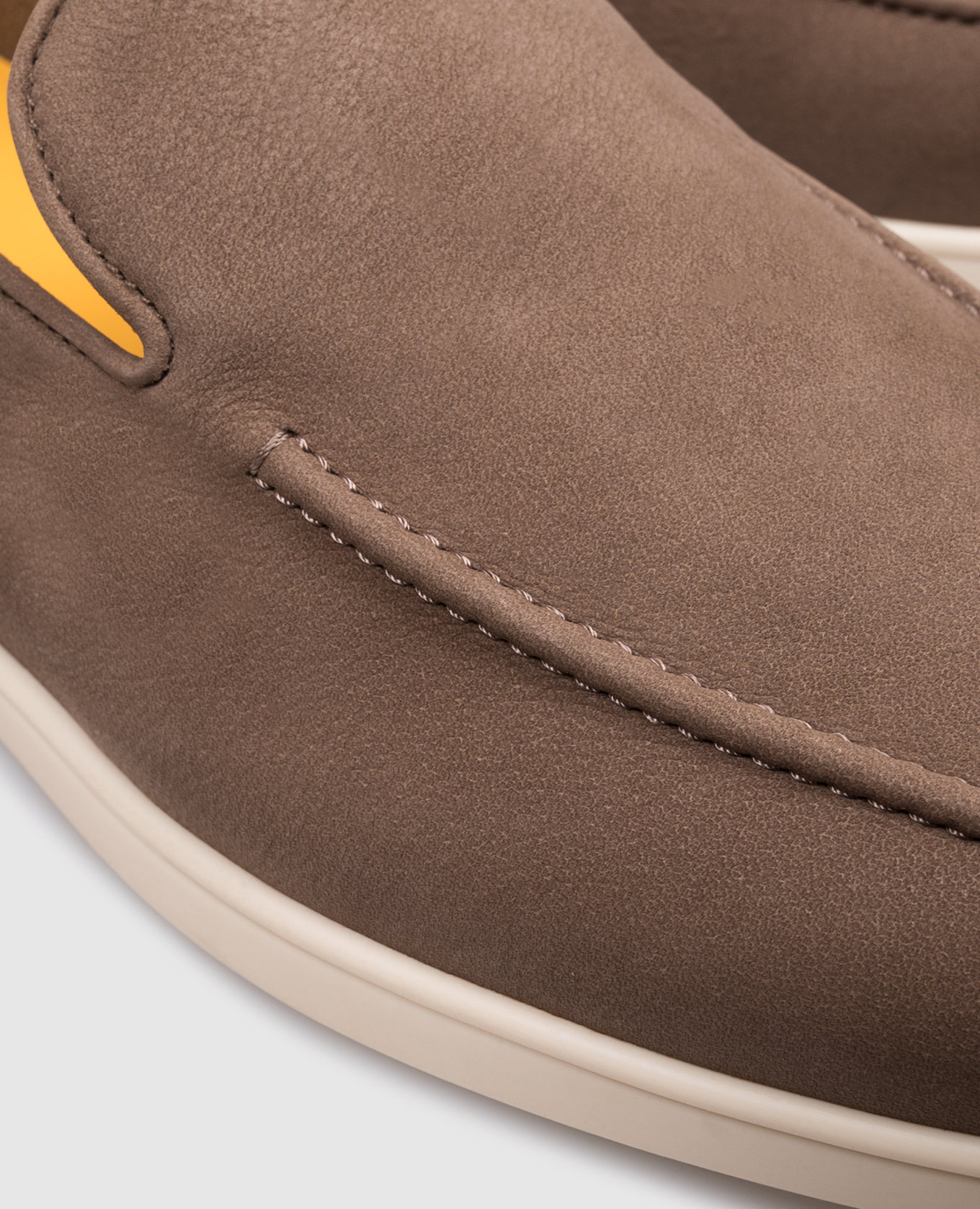 

Brown nubuck loafers Doucal's