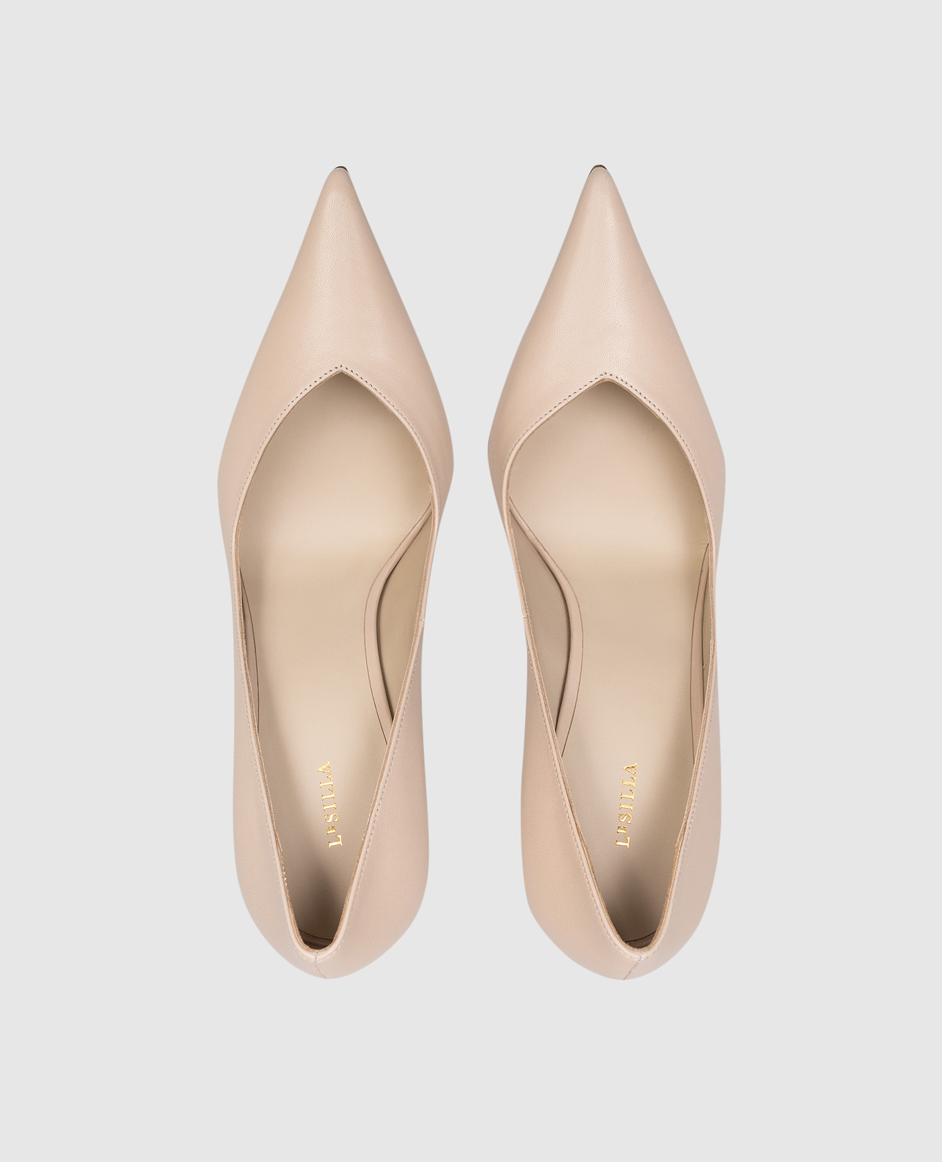 

Beige leather shoes Vivienne Le Silla