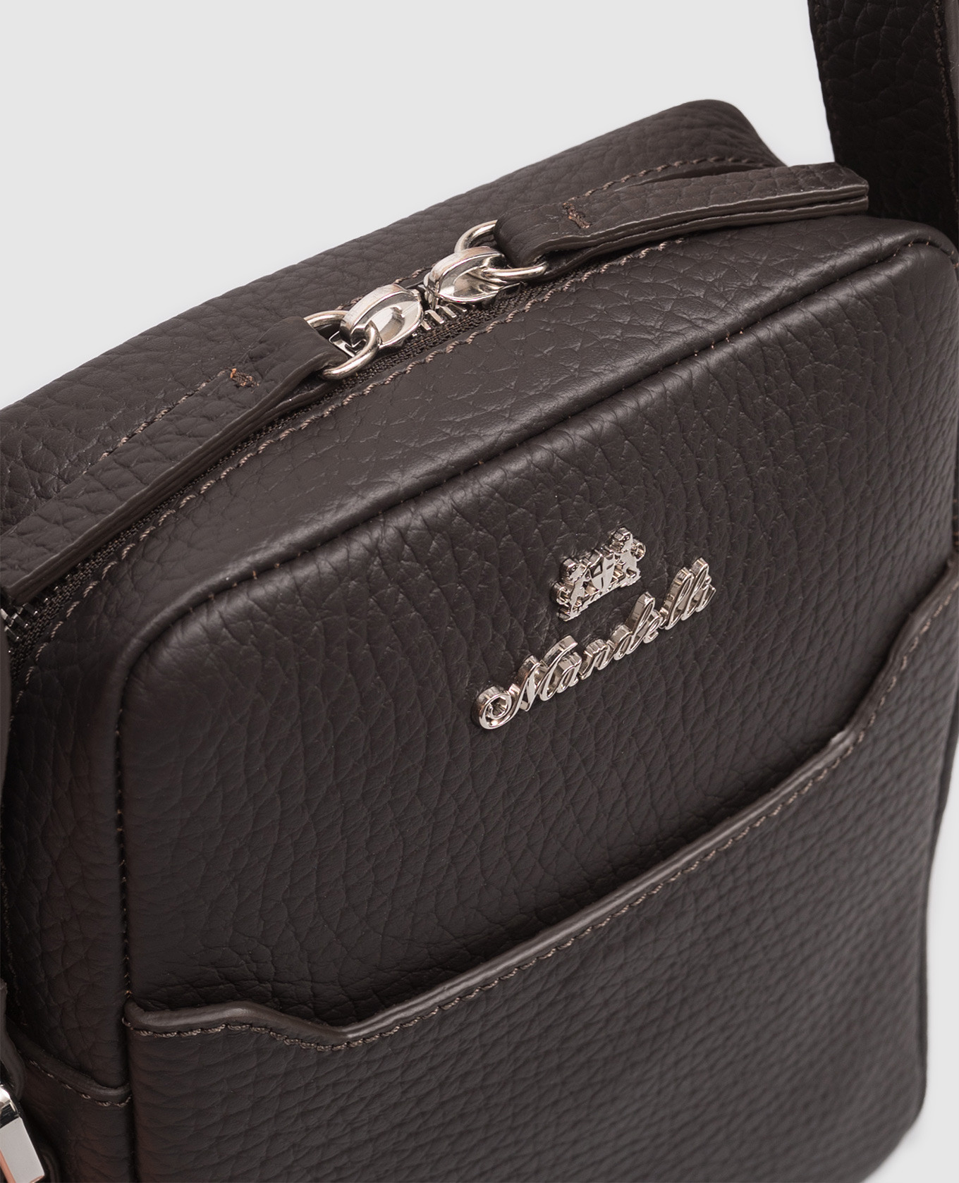 Brown leather bag with textured logo Enrico Mandelli 4