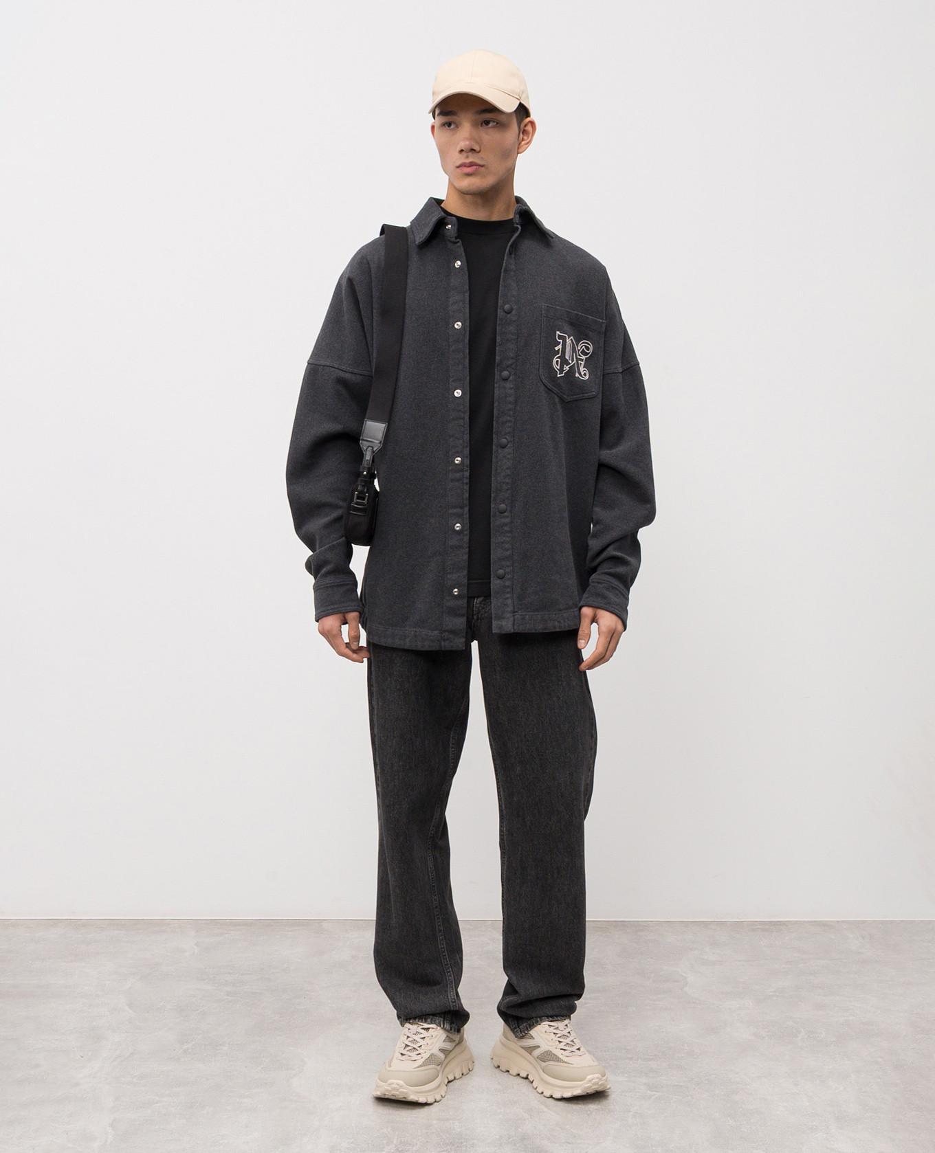 Black T-shirt with contrast logo Palm Angels 2