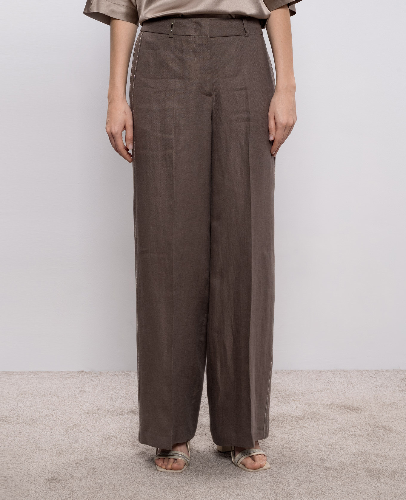 

Brown linen pants with chain Peserico