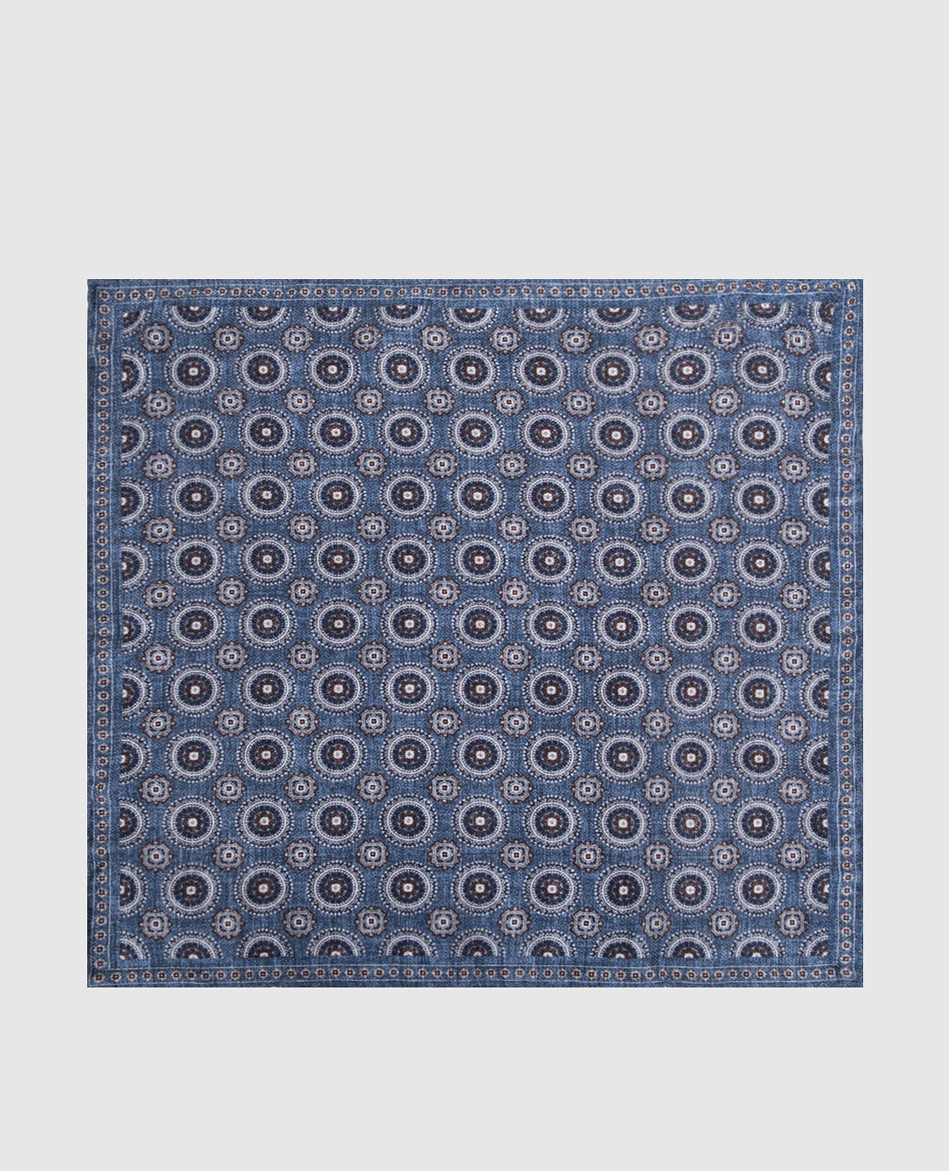 Double-sided silk pachet scarf
