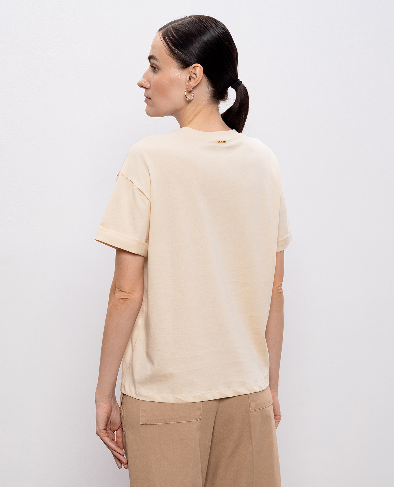 Beige T-shirt with embroidery Twinset 4
