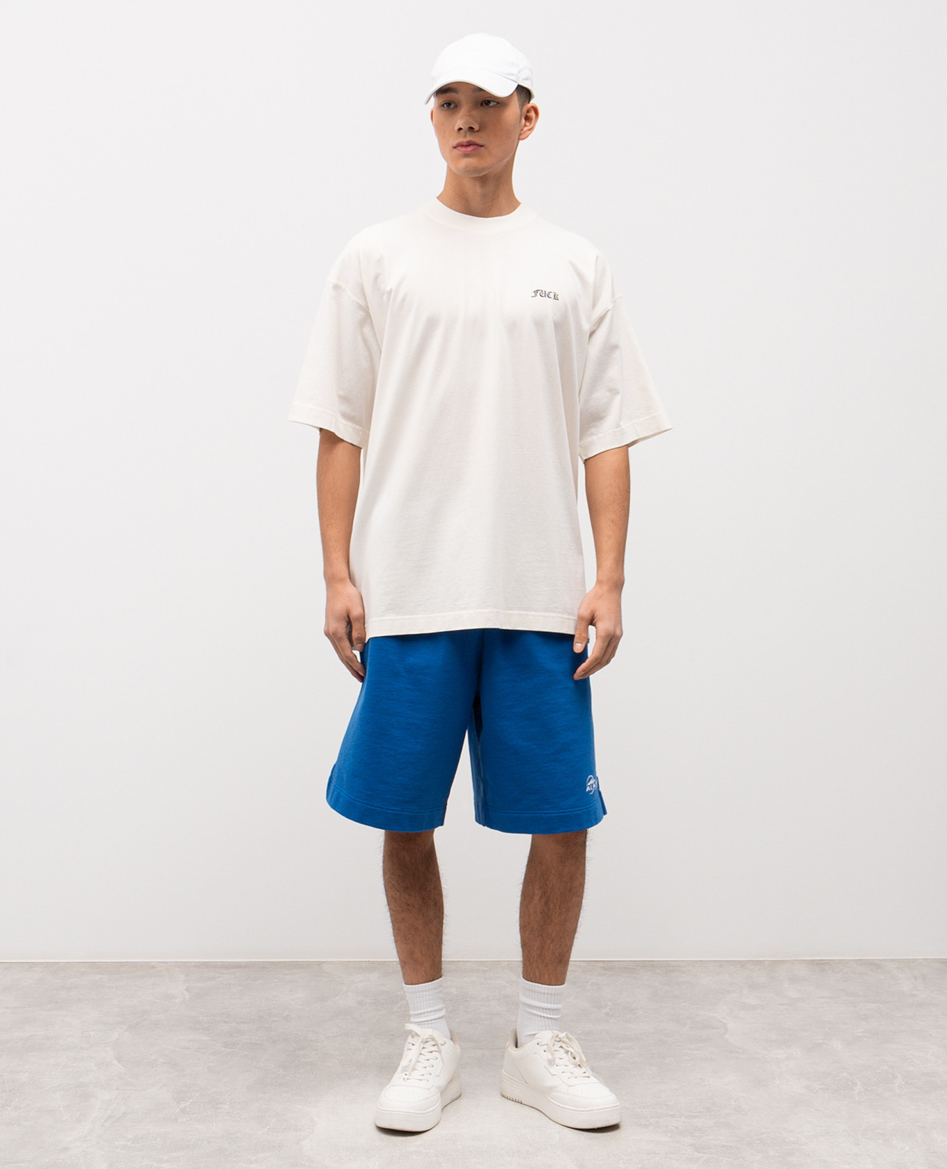

Beige cotton T-shirt with contrast print Vetements