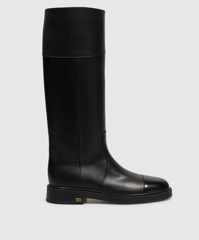 Black leather boots with emblem