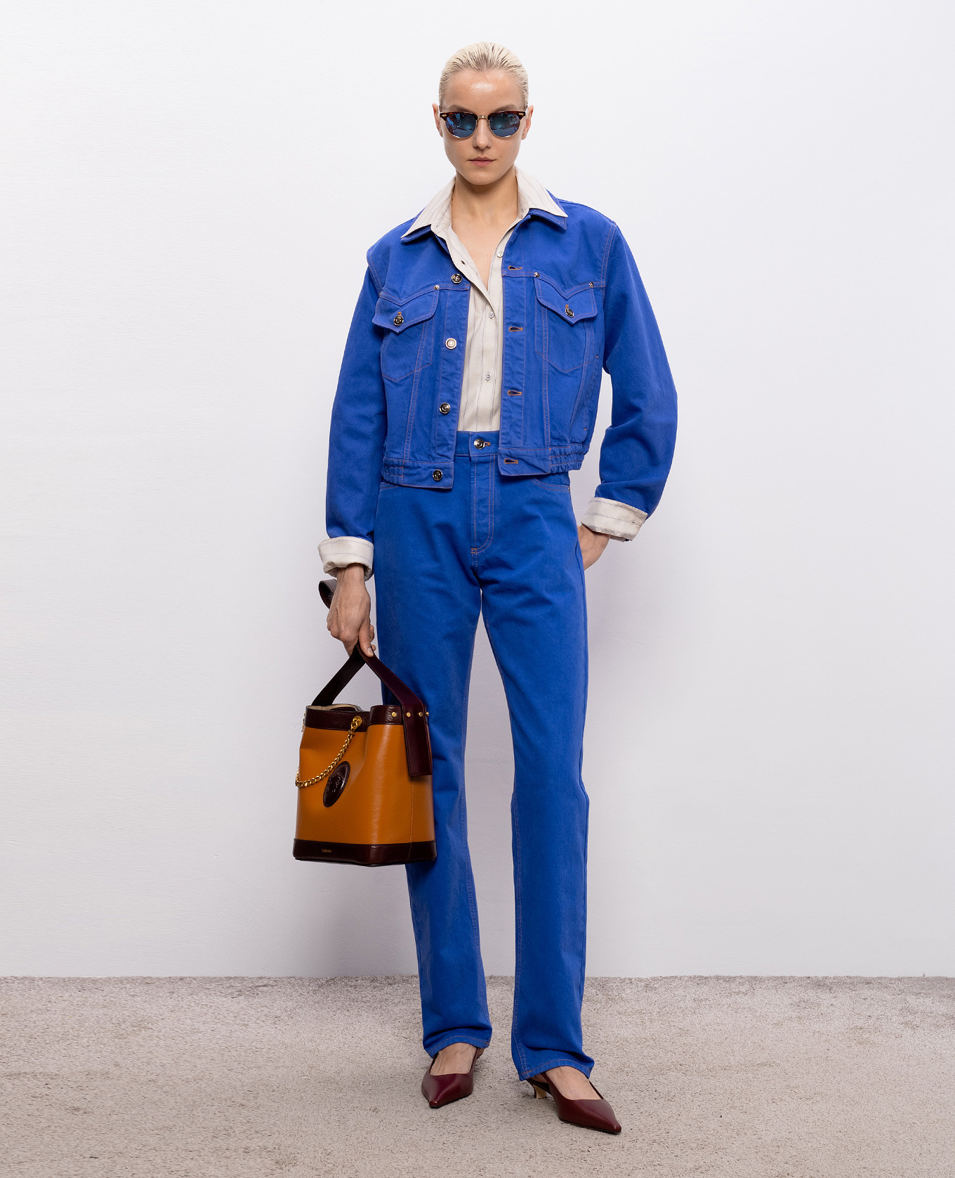 

Blue jeans Versace