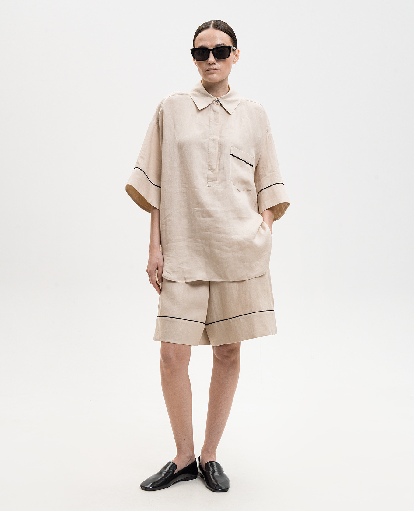 

Beige linen Bermuda shorts Agnona