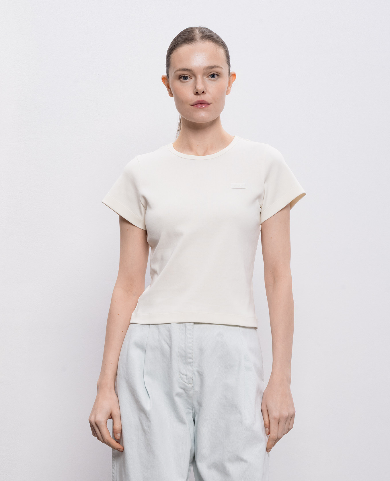 

Ivory T-shirt with logo patch Juun.j, Beige