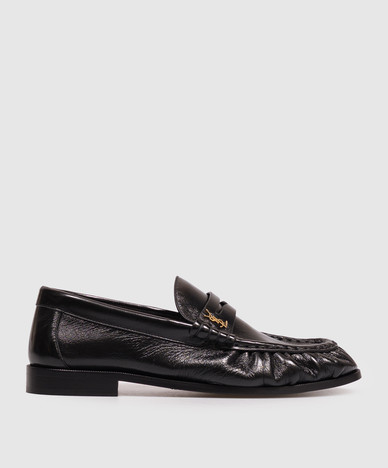 Black LE glossy leather loafers with monogram logo