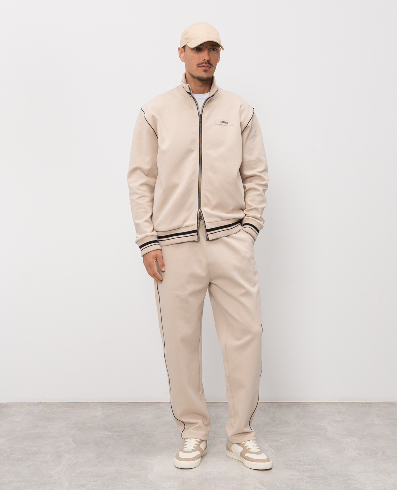 

Beige sports jacket Iceberg