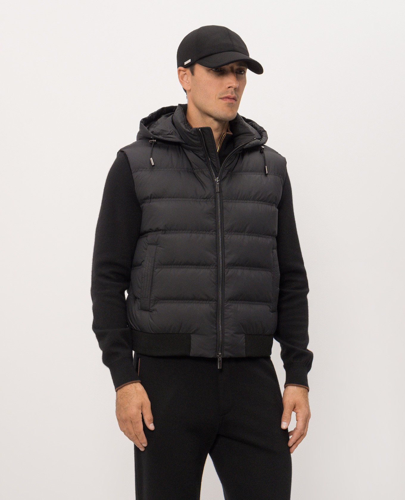 Black down vest with logo patch Be Florence 3