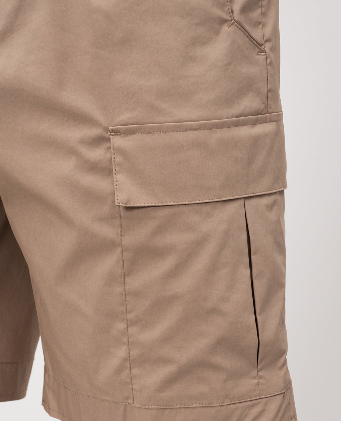 

Brown cargo shorts Peserico