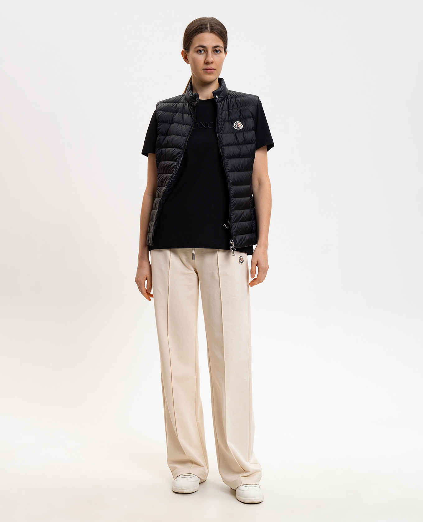 

Black T-shirt with logo Moncler