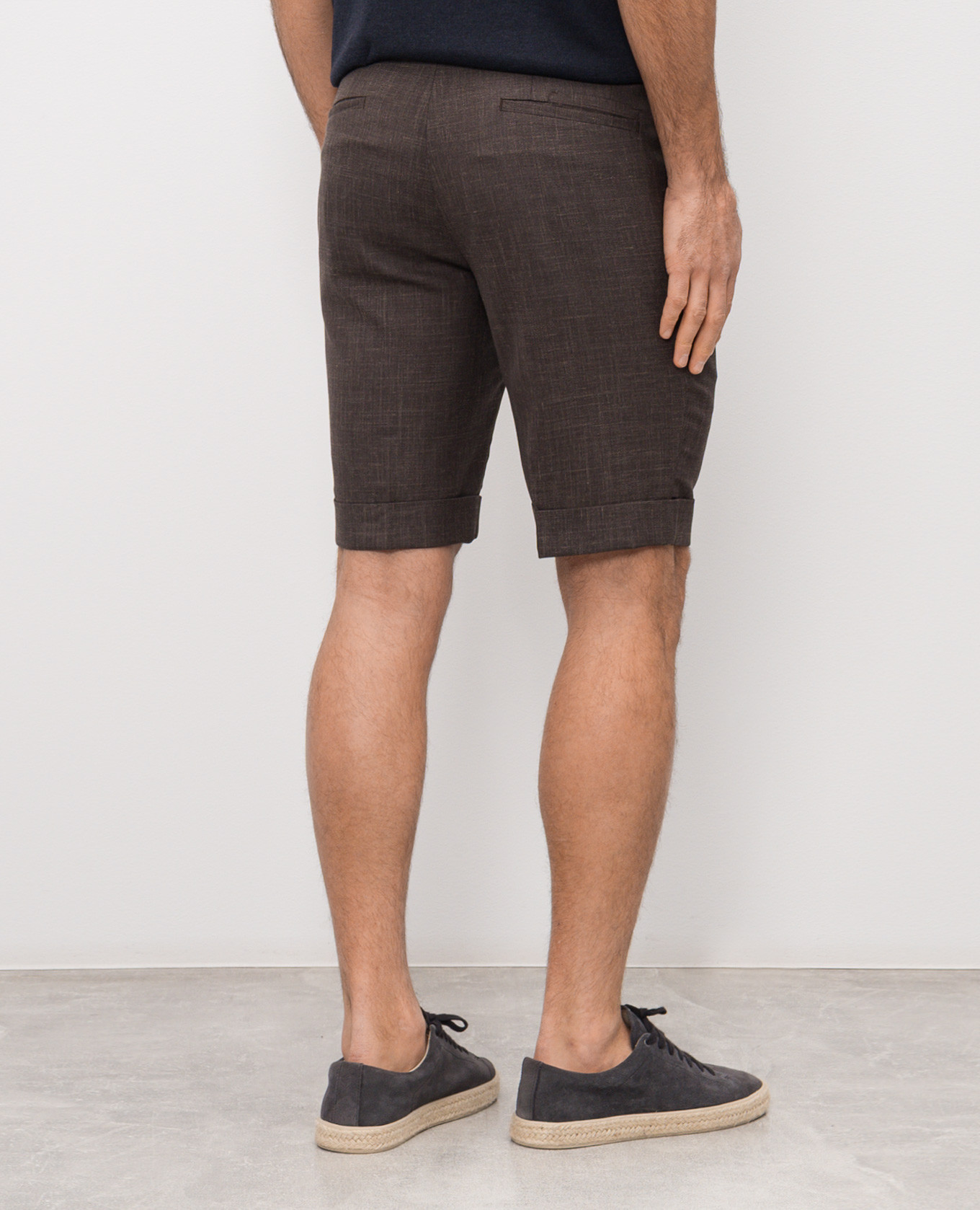 

Brown shorts made of wool, silk and linen Enrico Mandelli