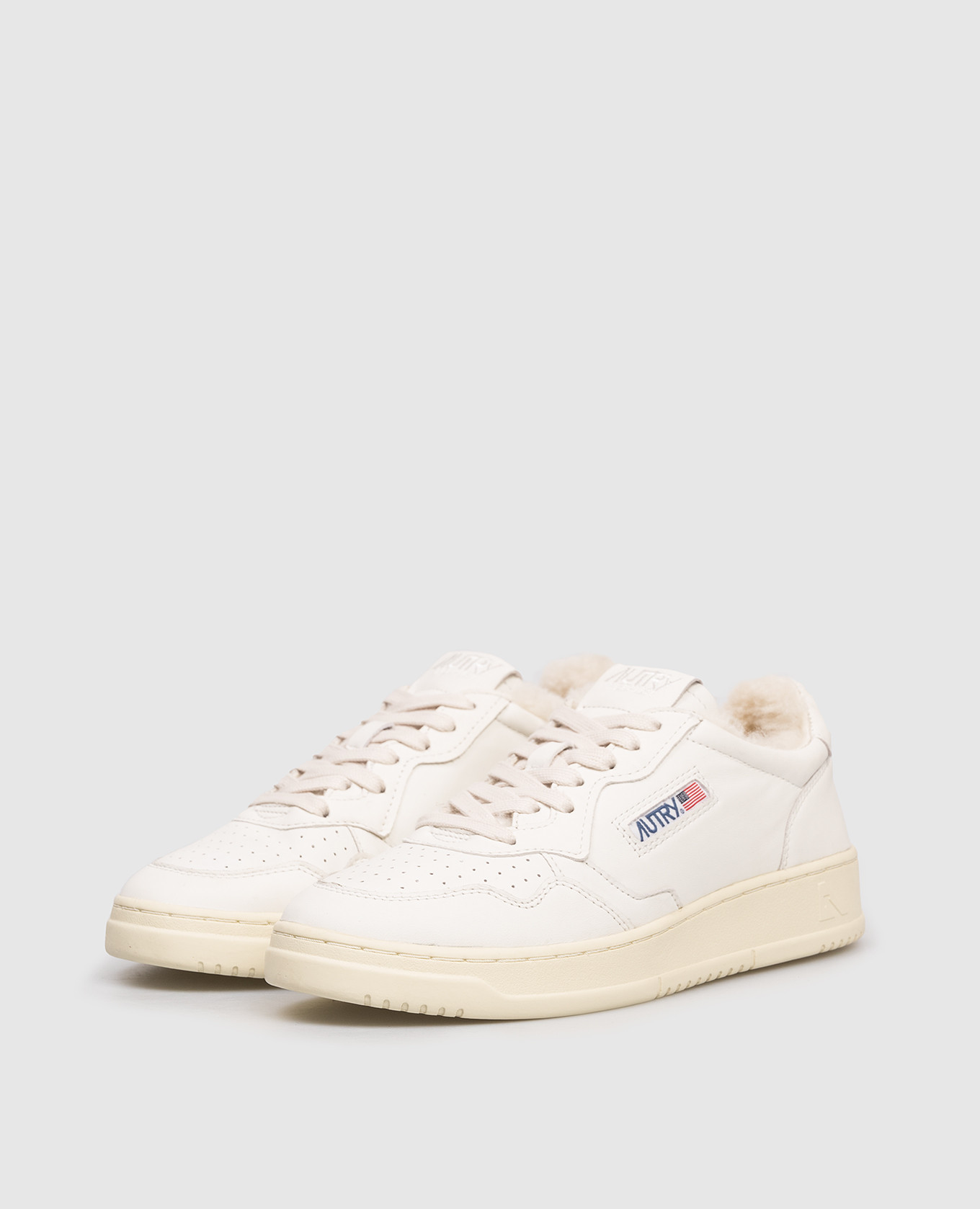 

Medalist Low White Leather Sneakers with Fur AUTRY