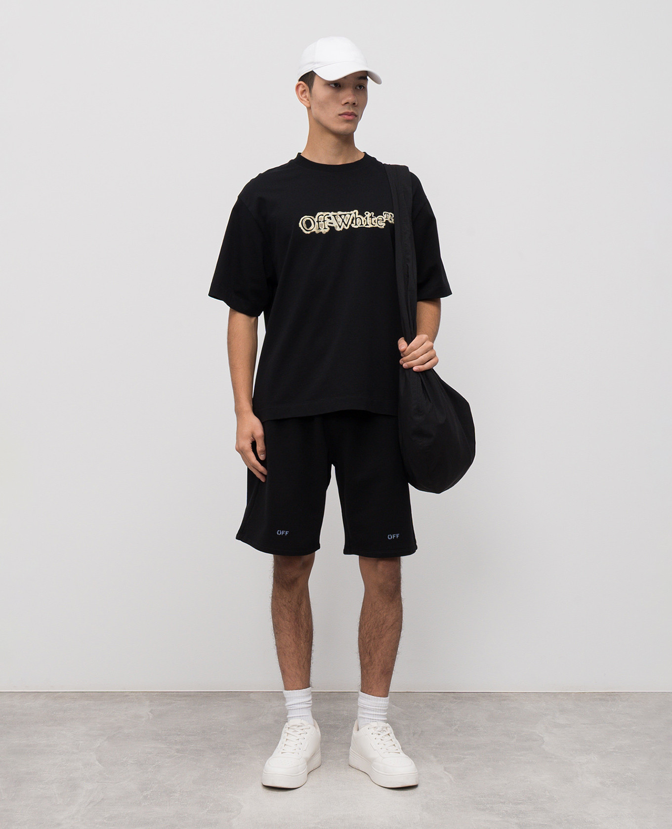 

Black Cloudy Arrow T-shirt Off-White