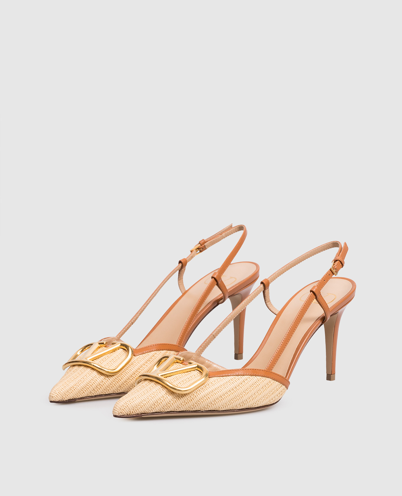 

Beige VLogo raffia slingbacks Valentino