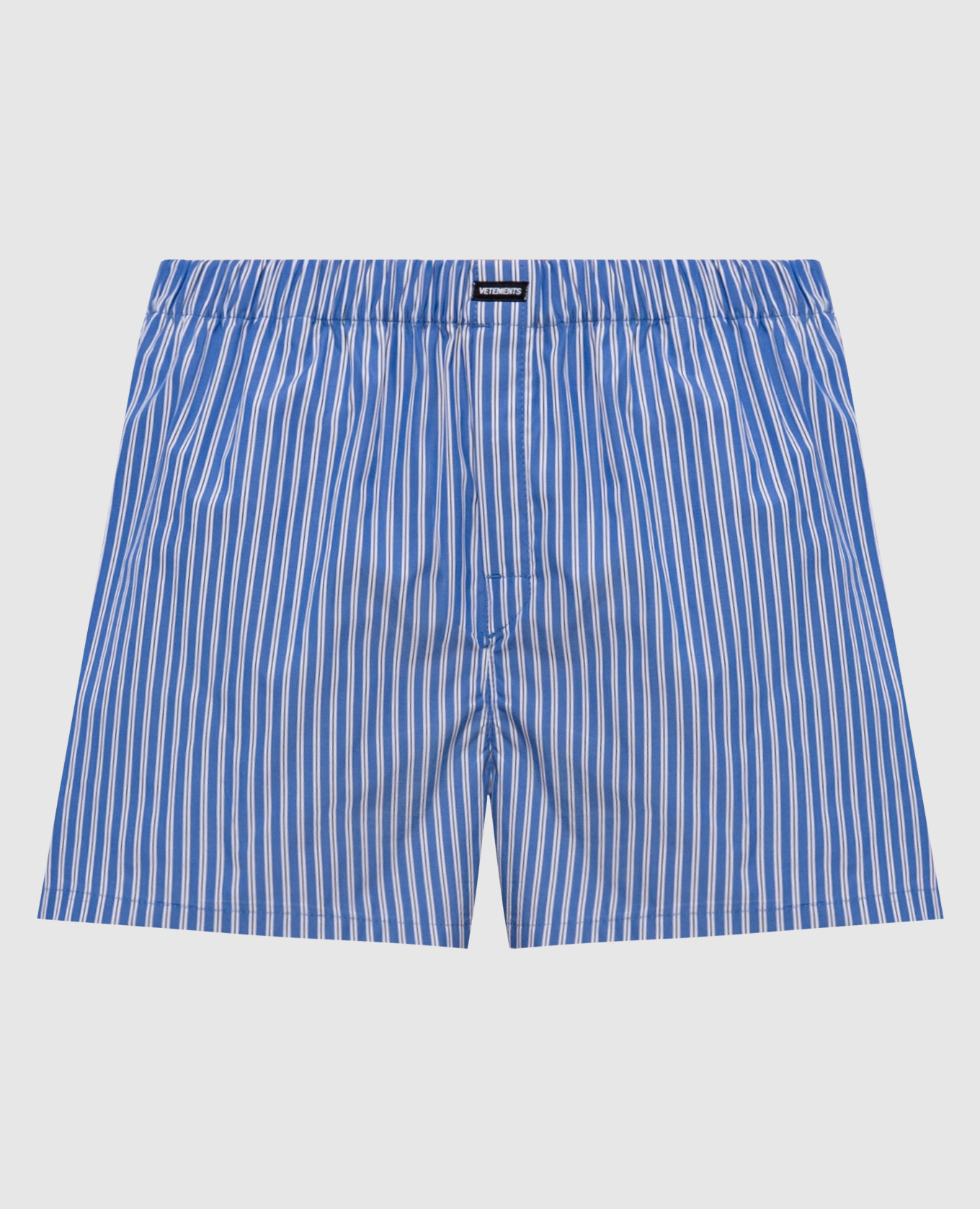 Short à rayures bleues