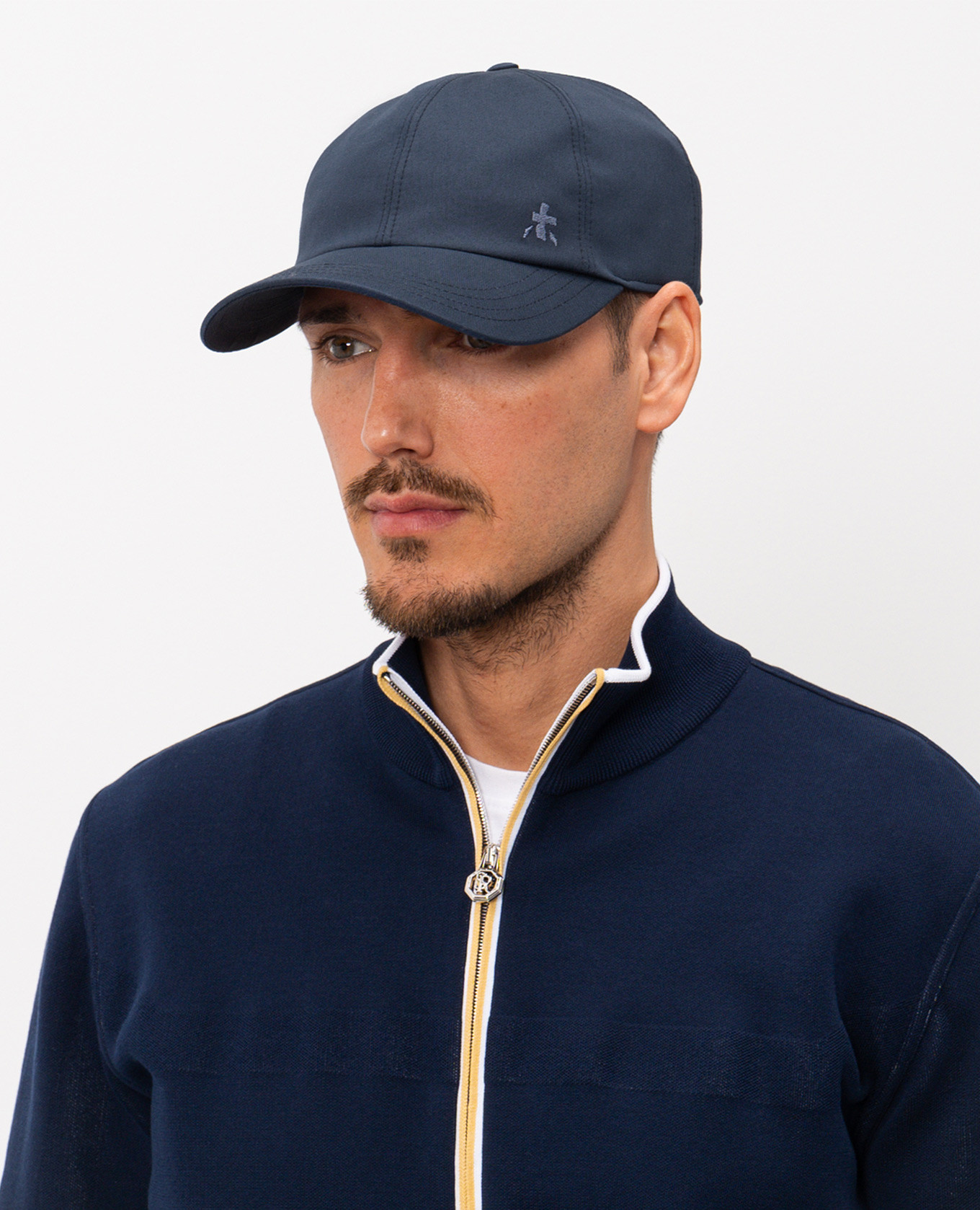 

Blue cap with embroidered emblem Premiata