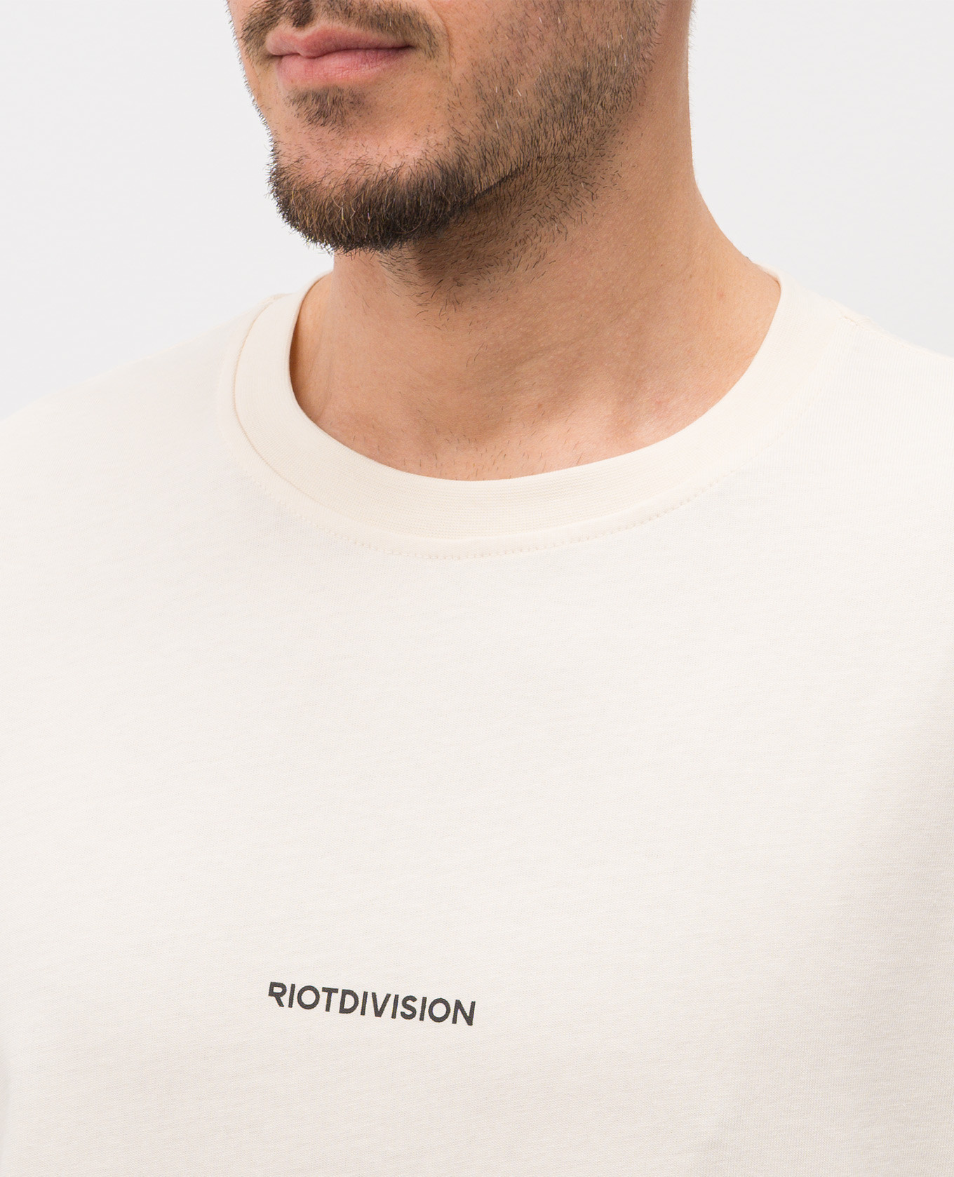 

Beige T-shirt with logo Riotdivision