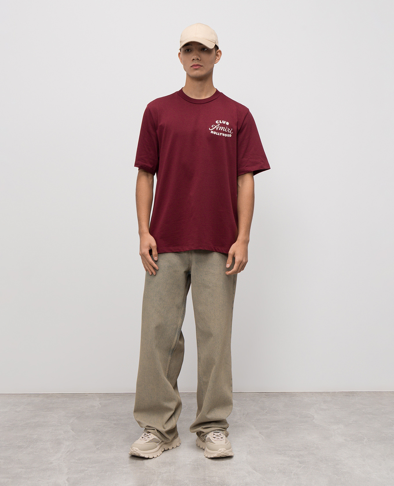 

Burgundy t-shirt CLUB with logo AMIRI