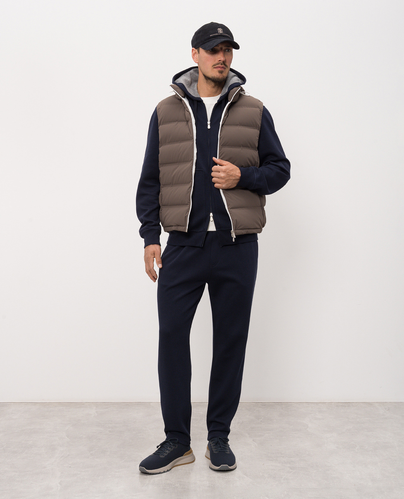 

Navy blue sweatpants Brunello Cucinelli