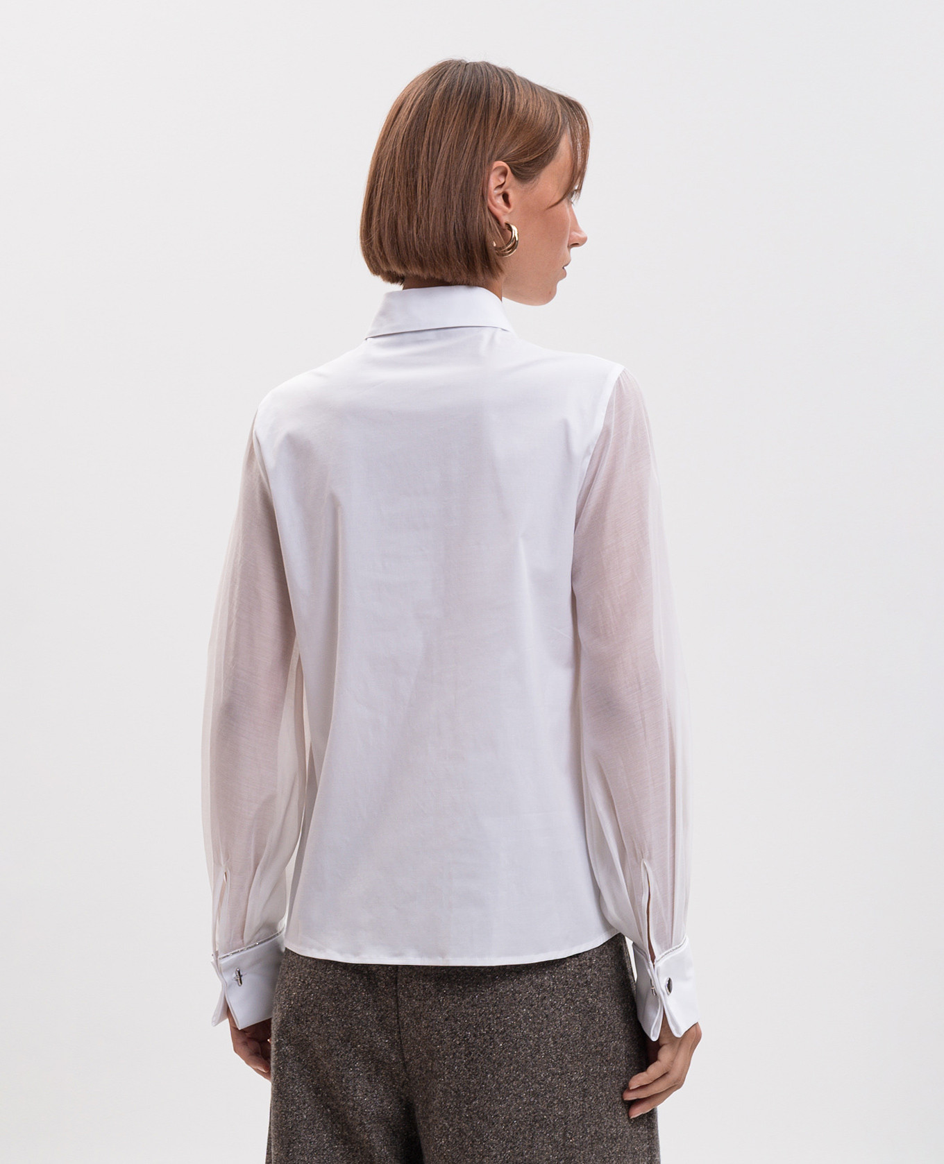 White shirt with a monil chain Peserico 4