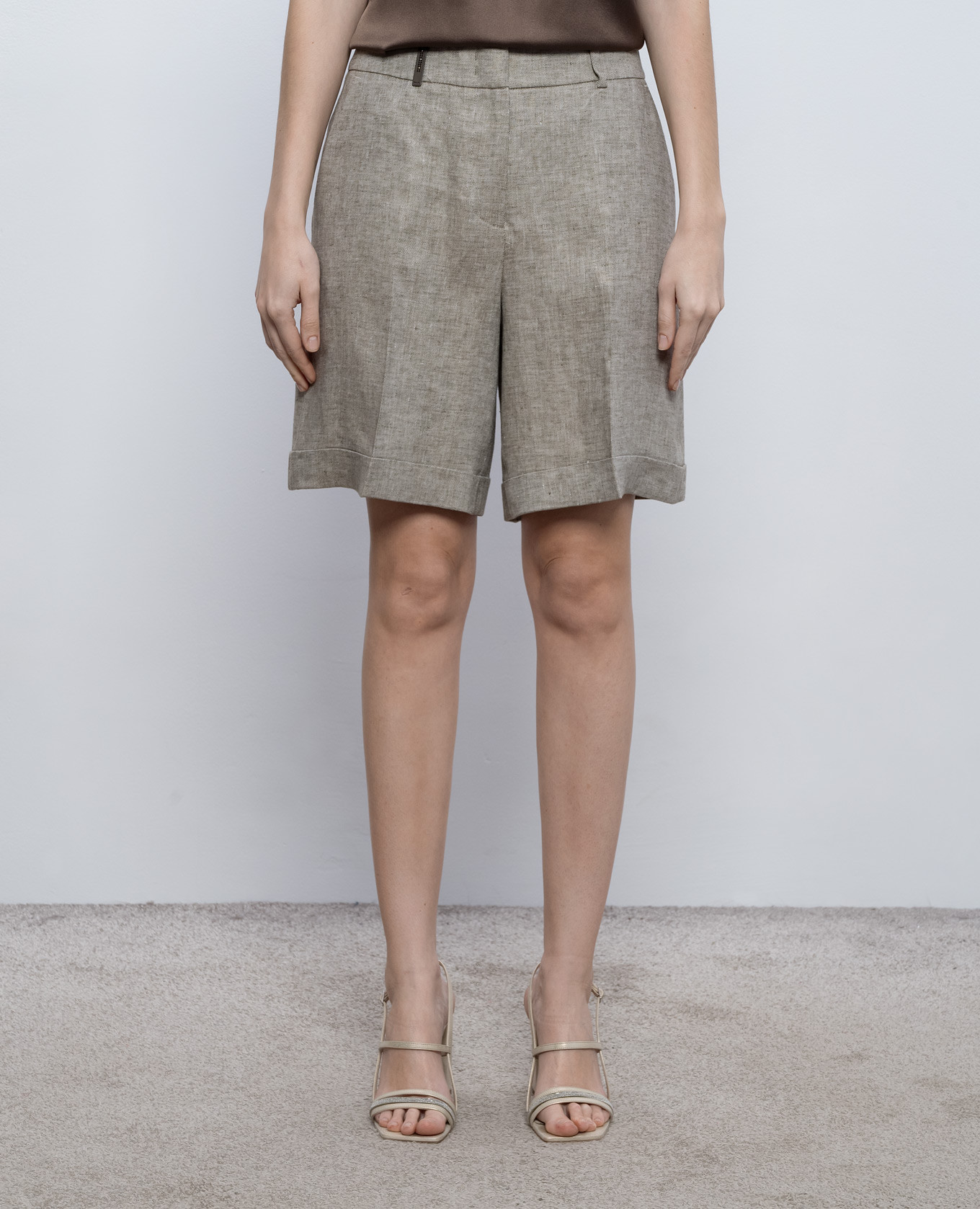 

Brown linen shorts Peserico